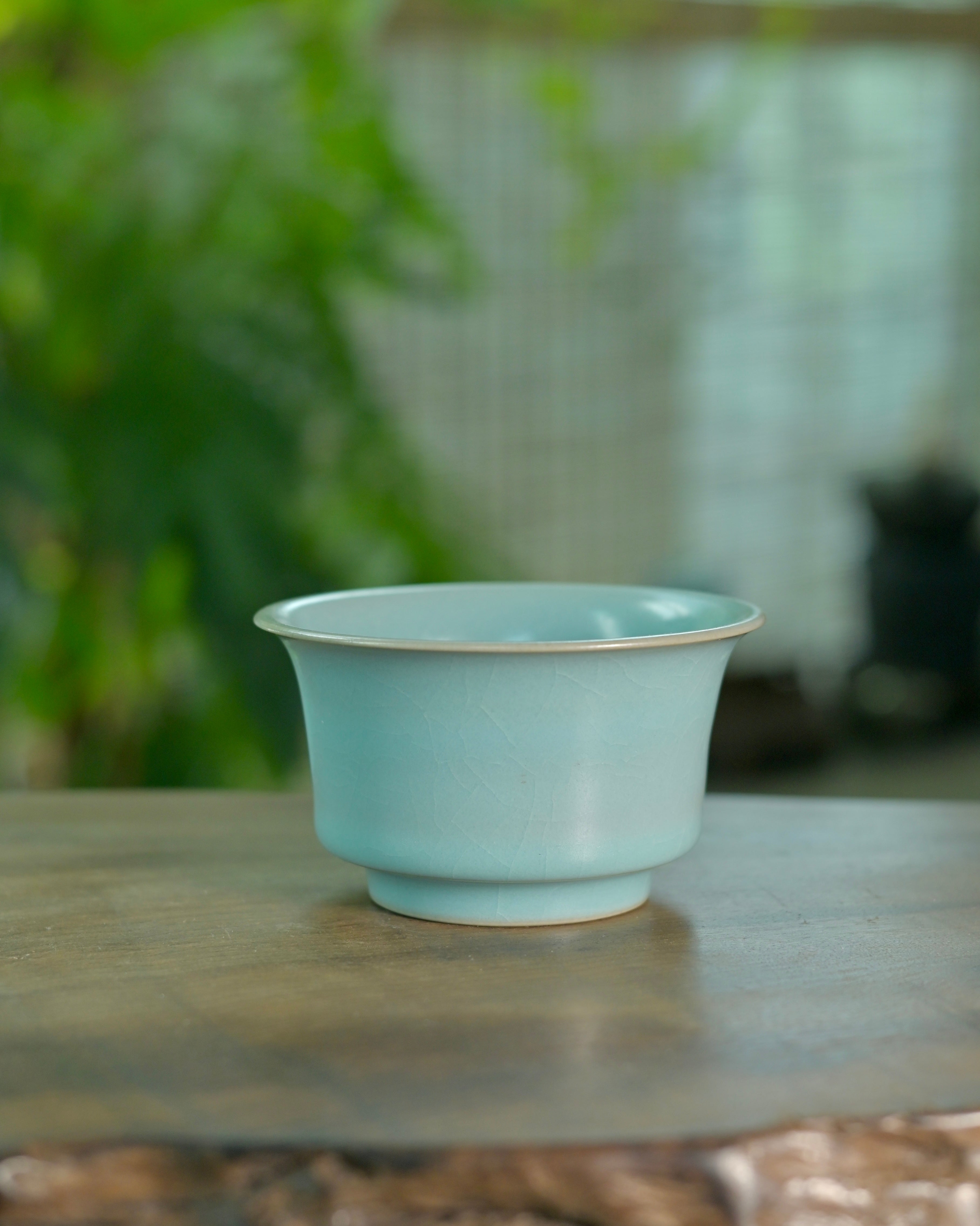 Kungfuyang Ru Ware Horse-Shoe Teacup 100ml, product view 4