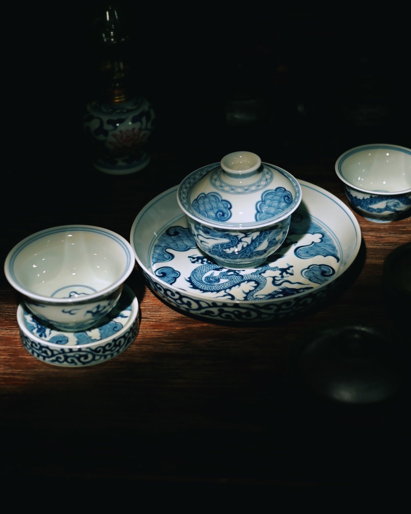 Kungfuyang Jingdezhen Underglaze Blue and White Dragon Gaiwan Set 150ml, product view 4