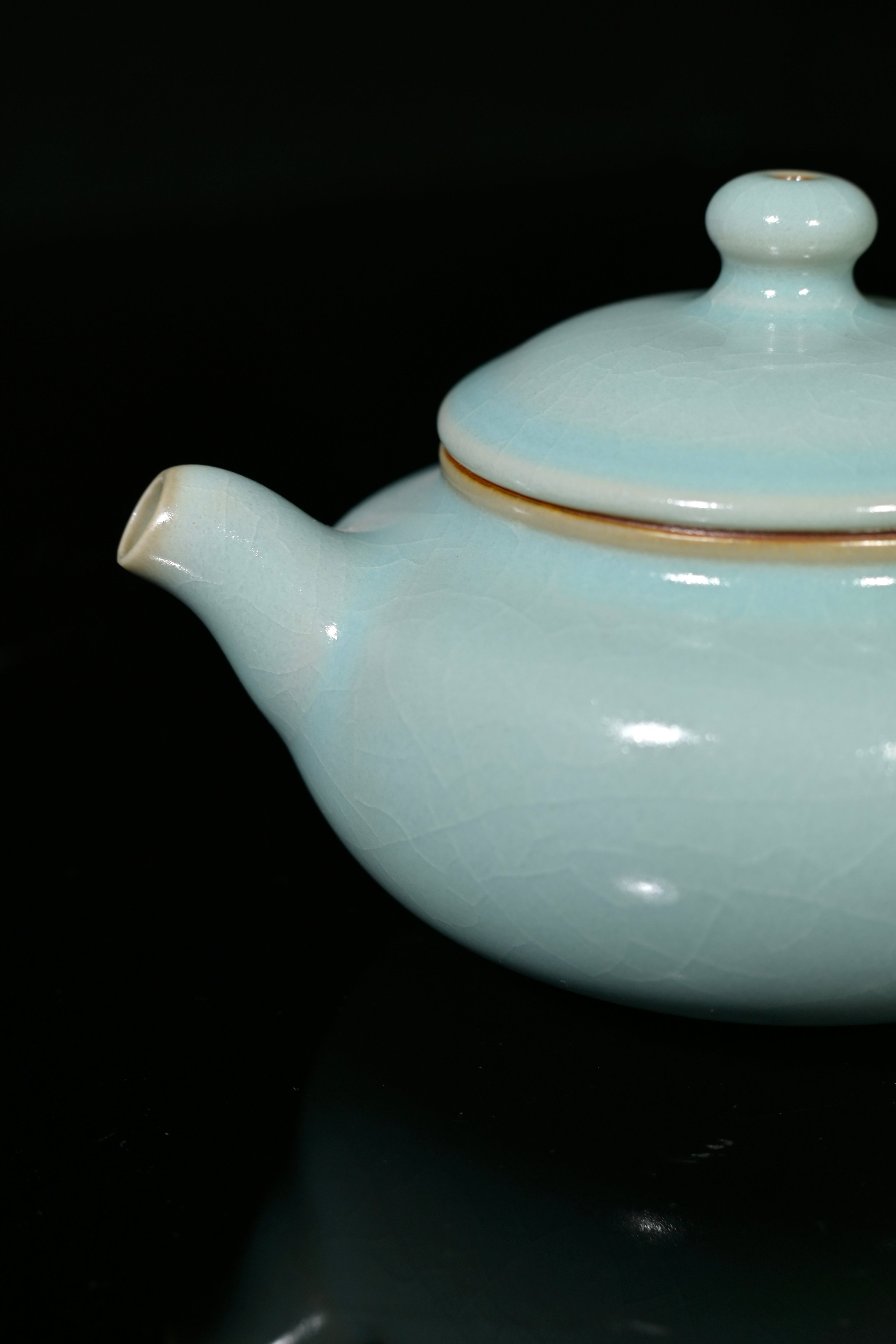 Kungfuyang Ru Porcelain Vintage Glaze Archaized Teapot 180ml, product view 4