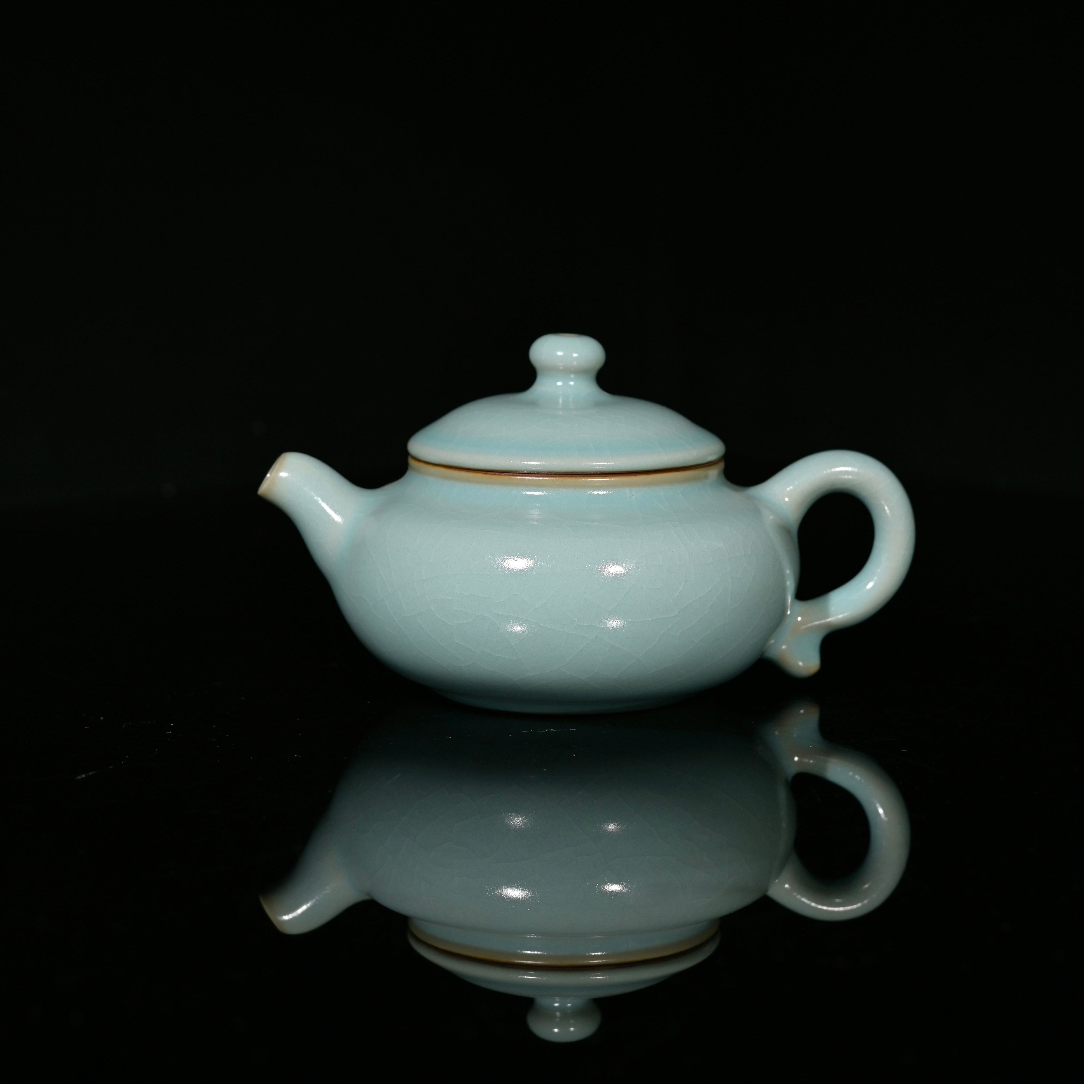 Kungfuyang Ru Porcelain Vintage Glaze Archaized Teapot 180ml, product view 1