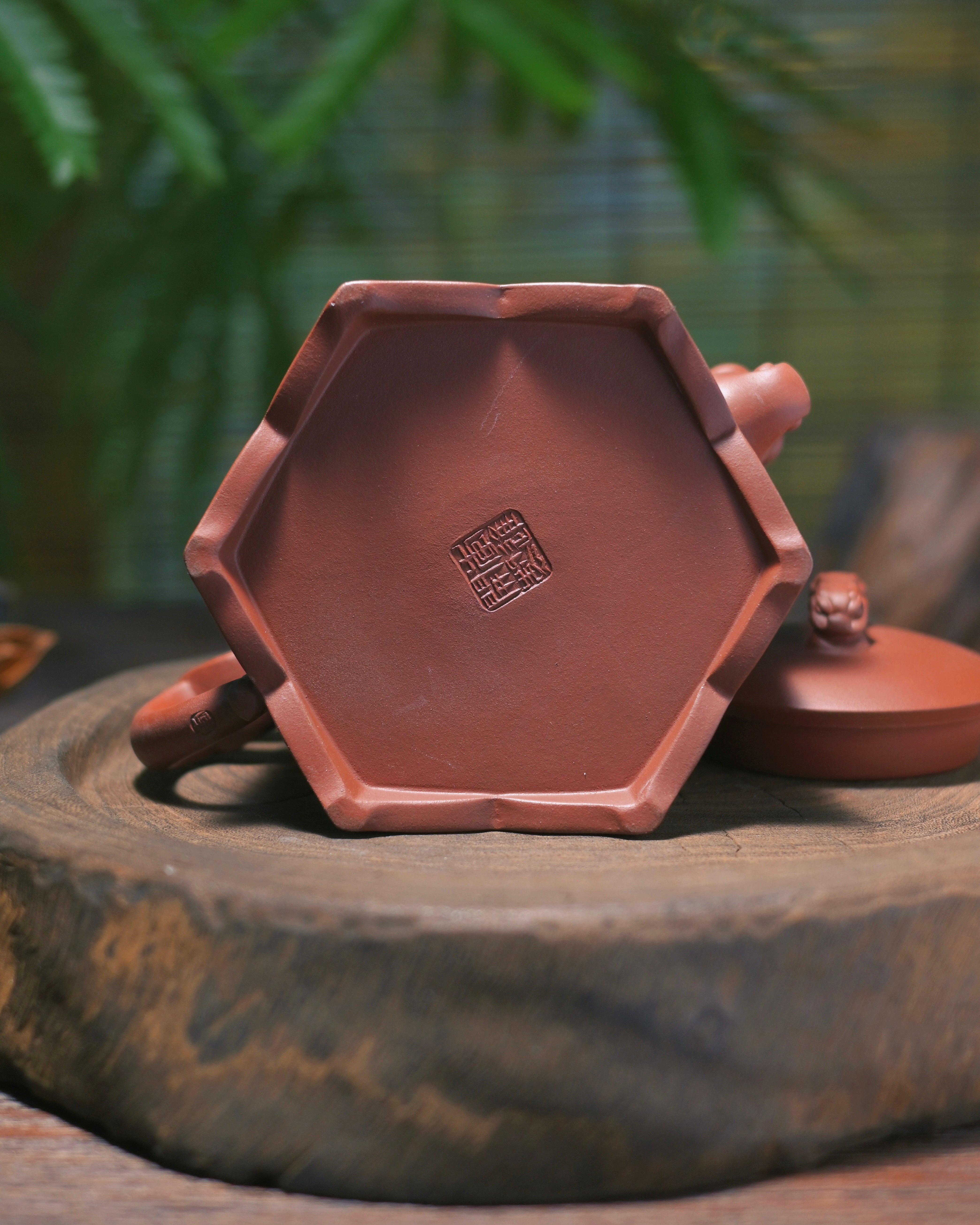 Kungfuyang Yixing Zhuni Clay Hexagonal Teapot 400ml, detail 3