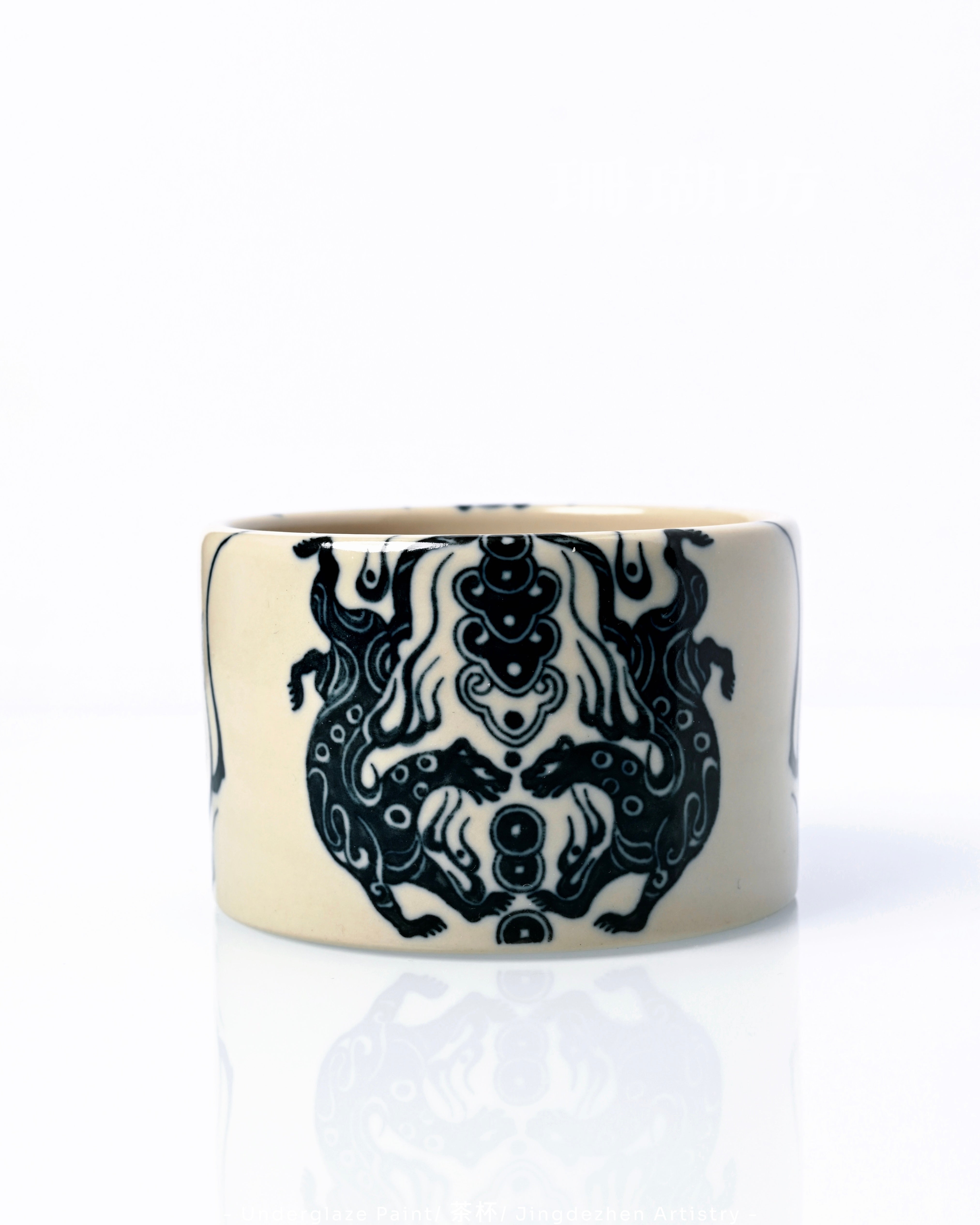 Yuan dynasty inspired porcelain featuring bold compositions from 14th century ceramic tradition by Kungfuyang