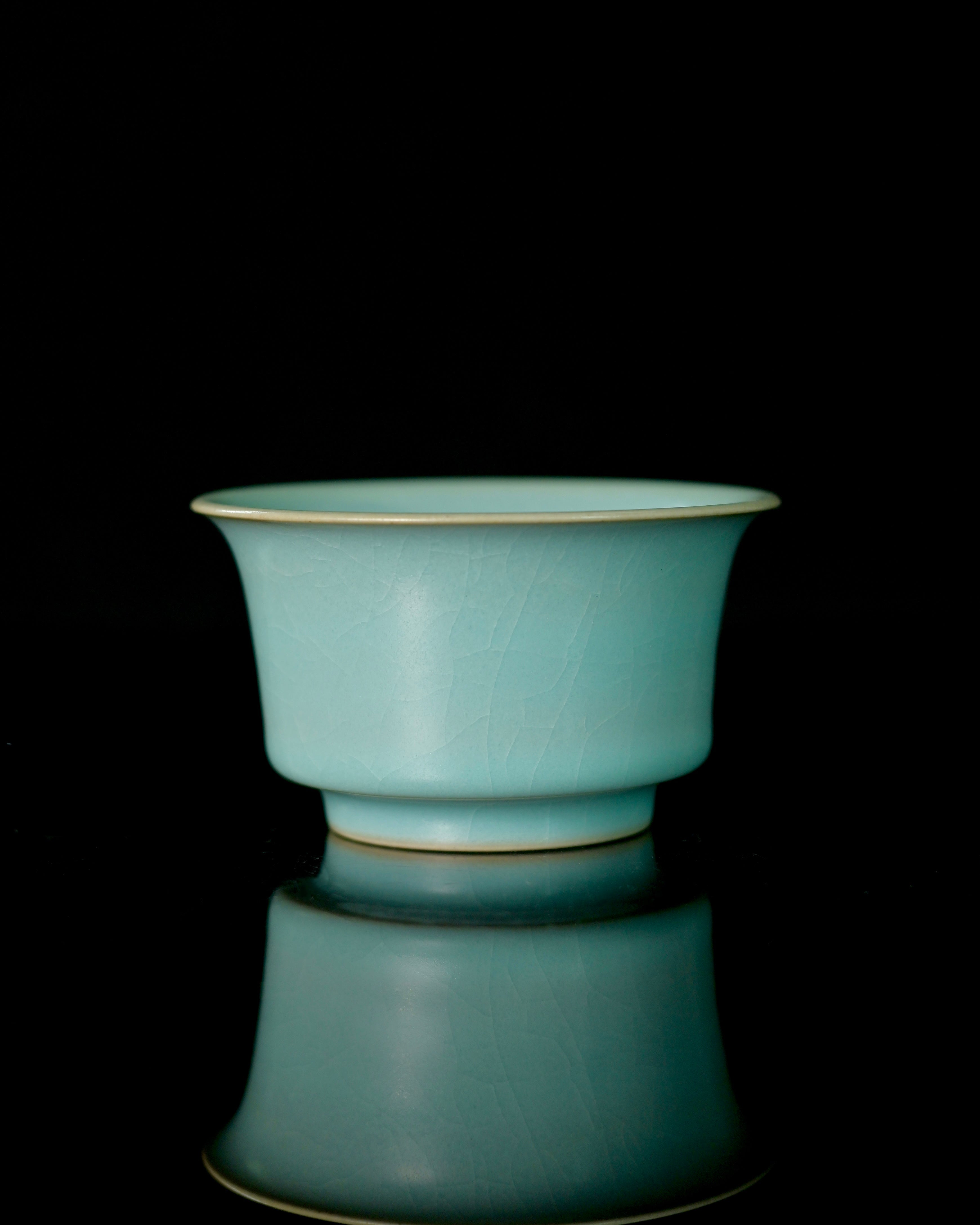 Ru ware tea cup with wide flared rim designed for Pu-erh and oolong tea by Kungfuyang