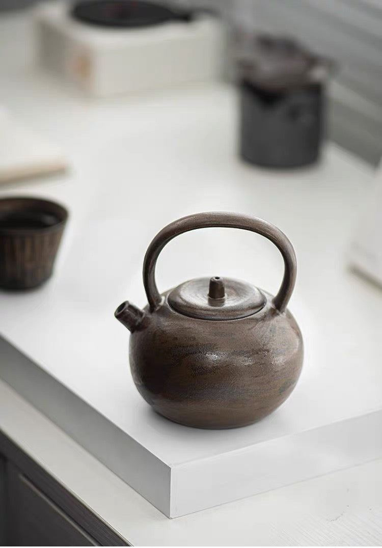 Handle pot – Retro Coarse Clay Arichaic Design Handle Teapot by Kungfuyang