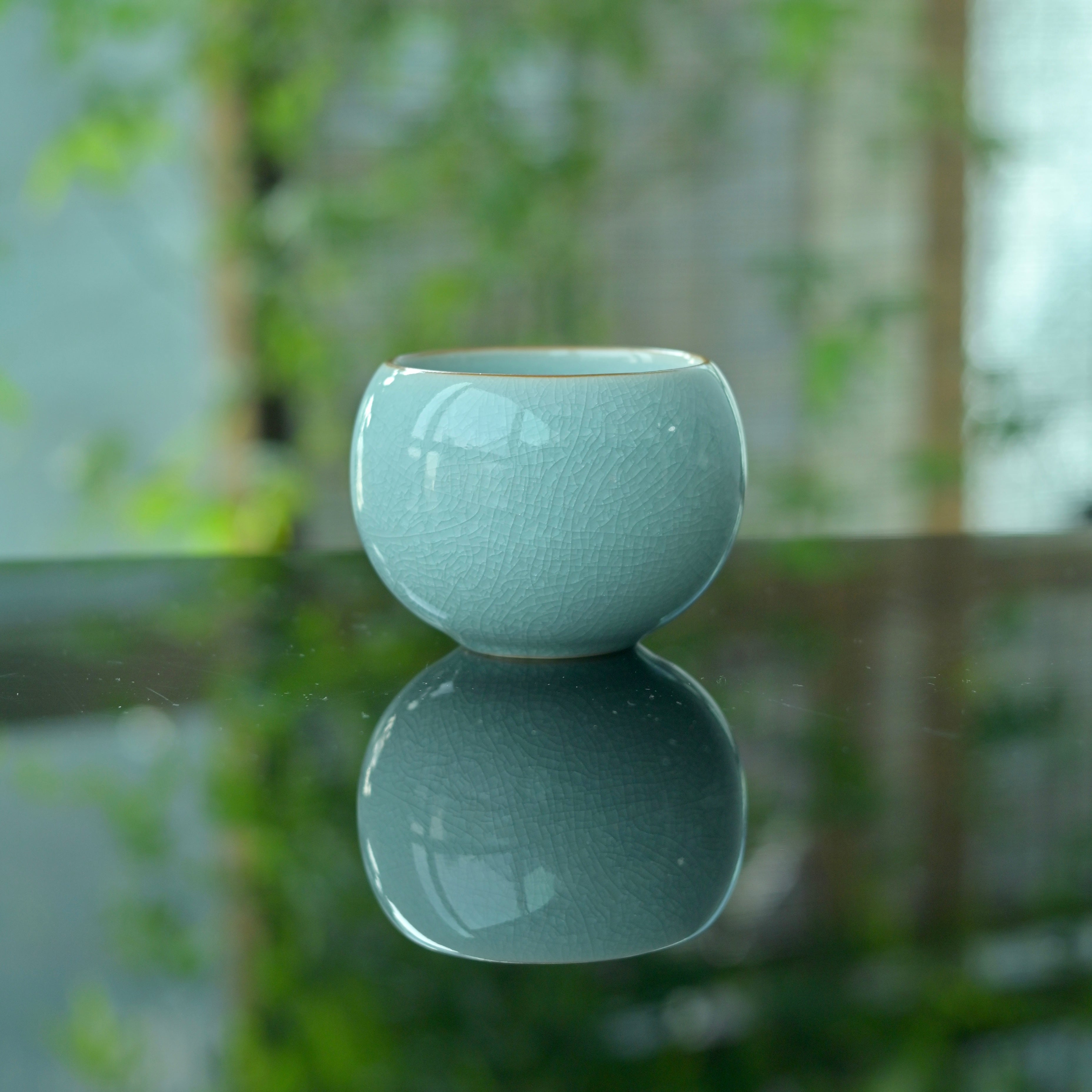 ru ware from song dynasty – “Dragon’s Egg” Ru Porcelain Ice-Crackle Host Teacup by Kungfuyang