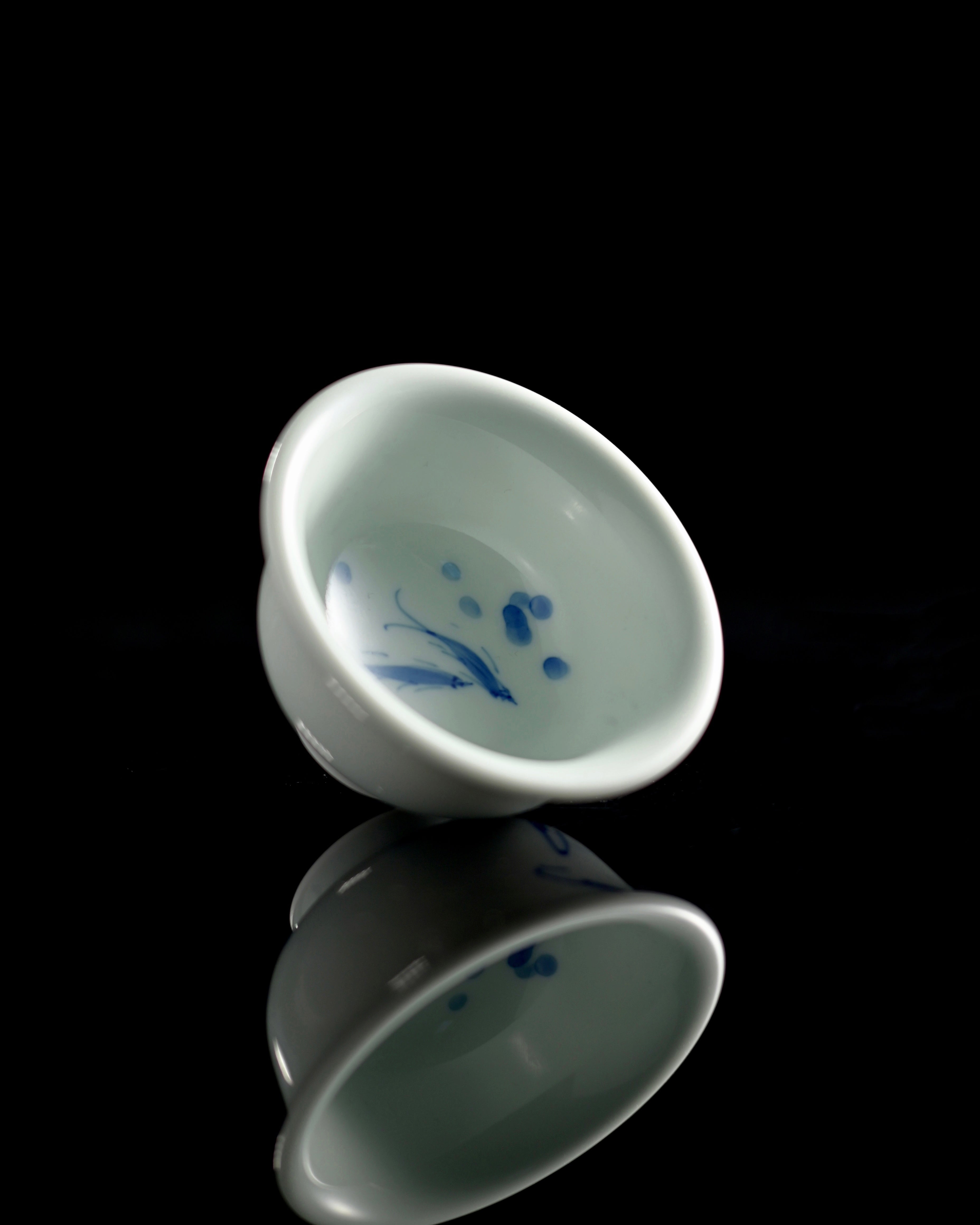 fine blue and white porcelain gaiwan with – Jingdezhen Hand-Painted Shrimp Blue and White Porcelain by Kungfuyang