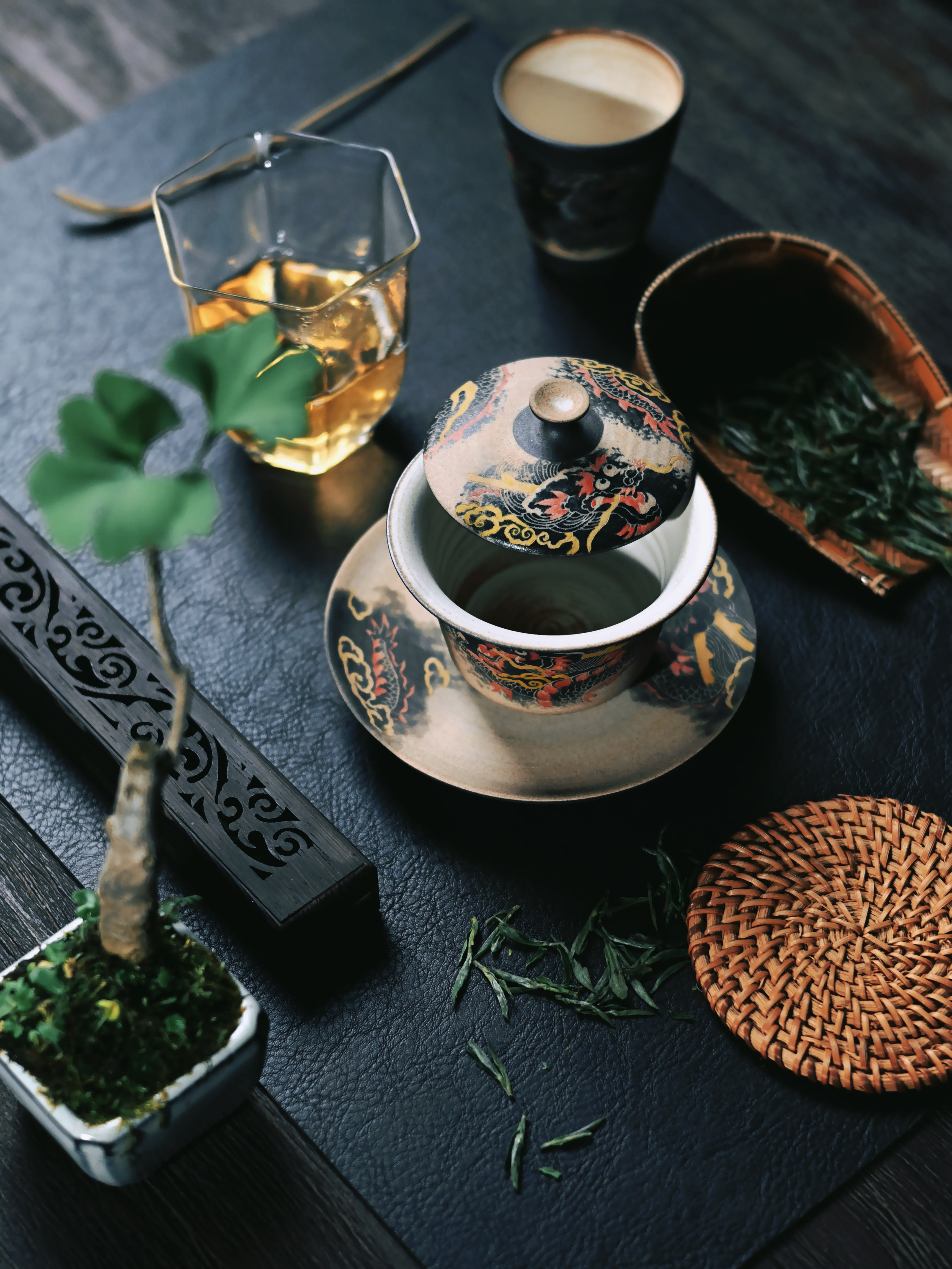 725FA09B 467D 437F 99F1 06FAB64011C8 – Jingdezhen Hand-carved and Hand-Painted Dragon Clay Gaiwan by Kungfuyang