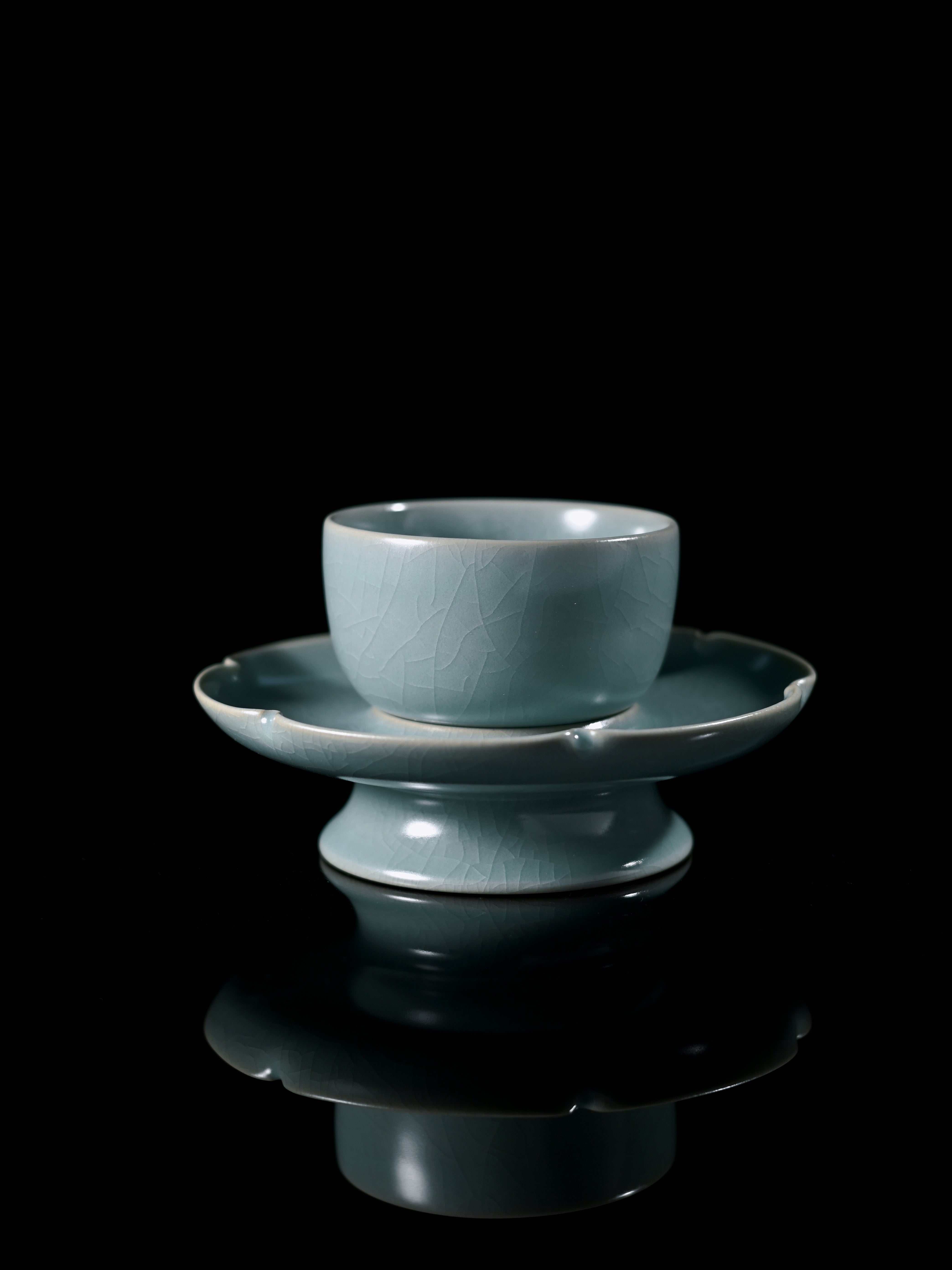 chinese ru kiln teacup three point support – Ru Ware Sky-Blue Glaze Teacup and Saucer with Crackled by Kungfuyang