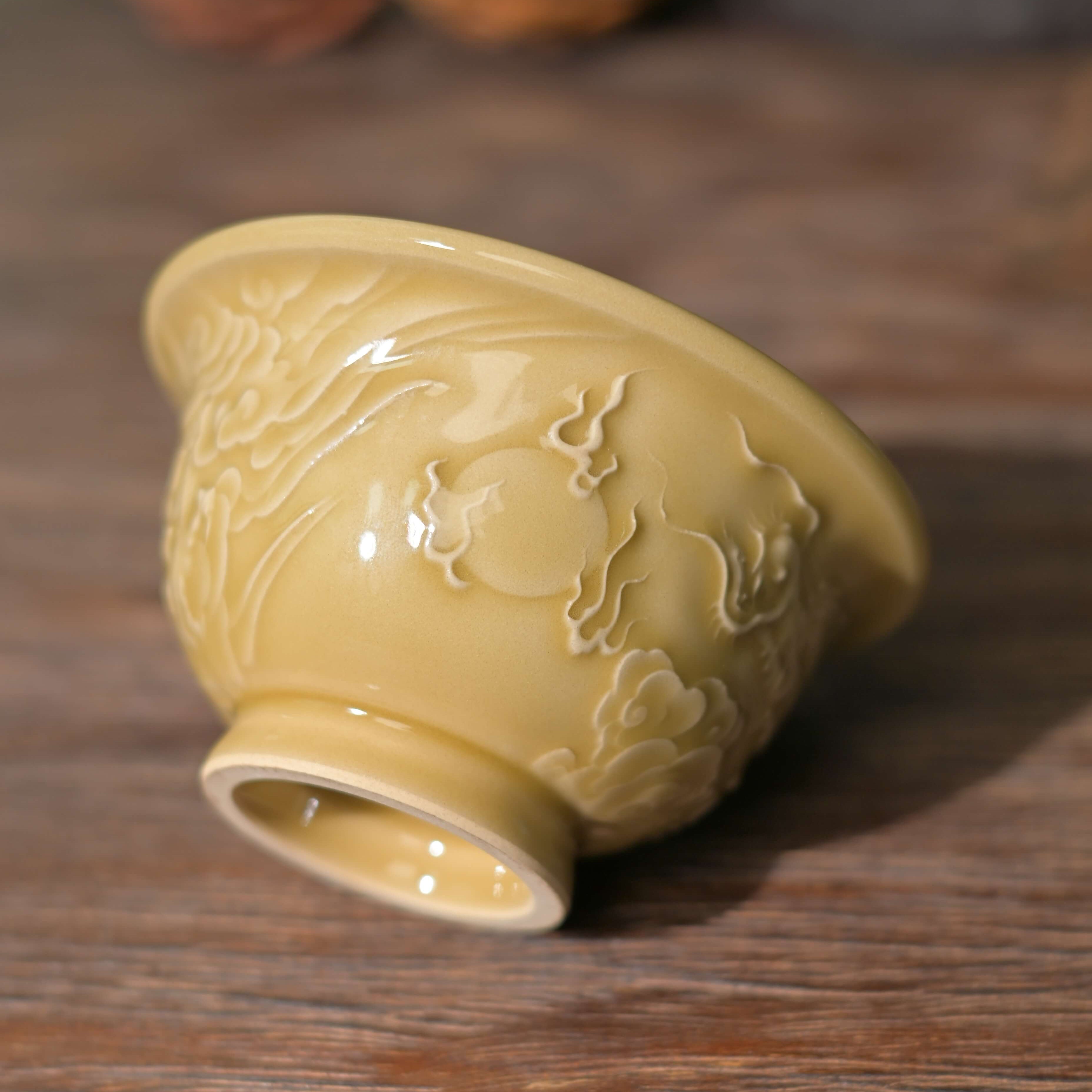 Kungfuyang Longquan Celadon Hand-Carved Dragon Relief Golden Glaze Teacup, product view 5