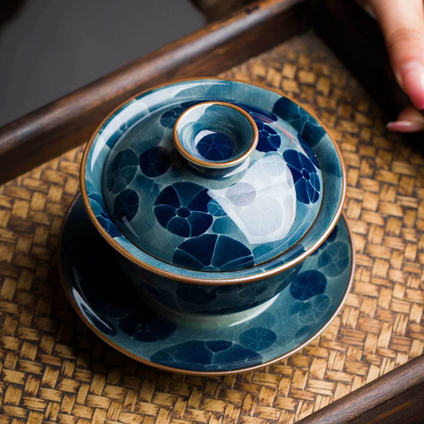 O1CN01Wtqbbu1MFzz6MQW2X – Jingdezhen Hand-Painted Lotus Pond Underglaze Painted Gaiwan by Kungfuyang