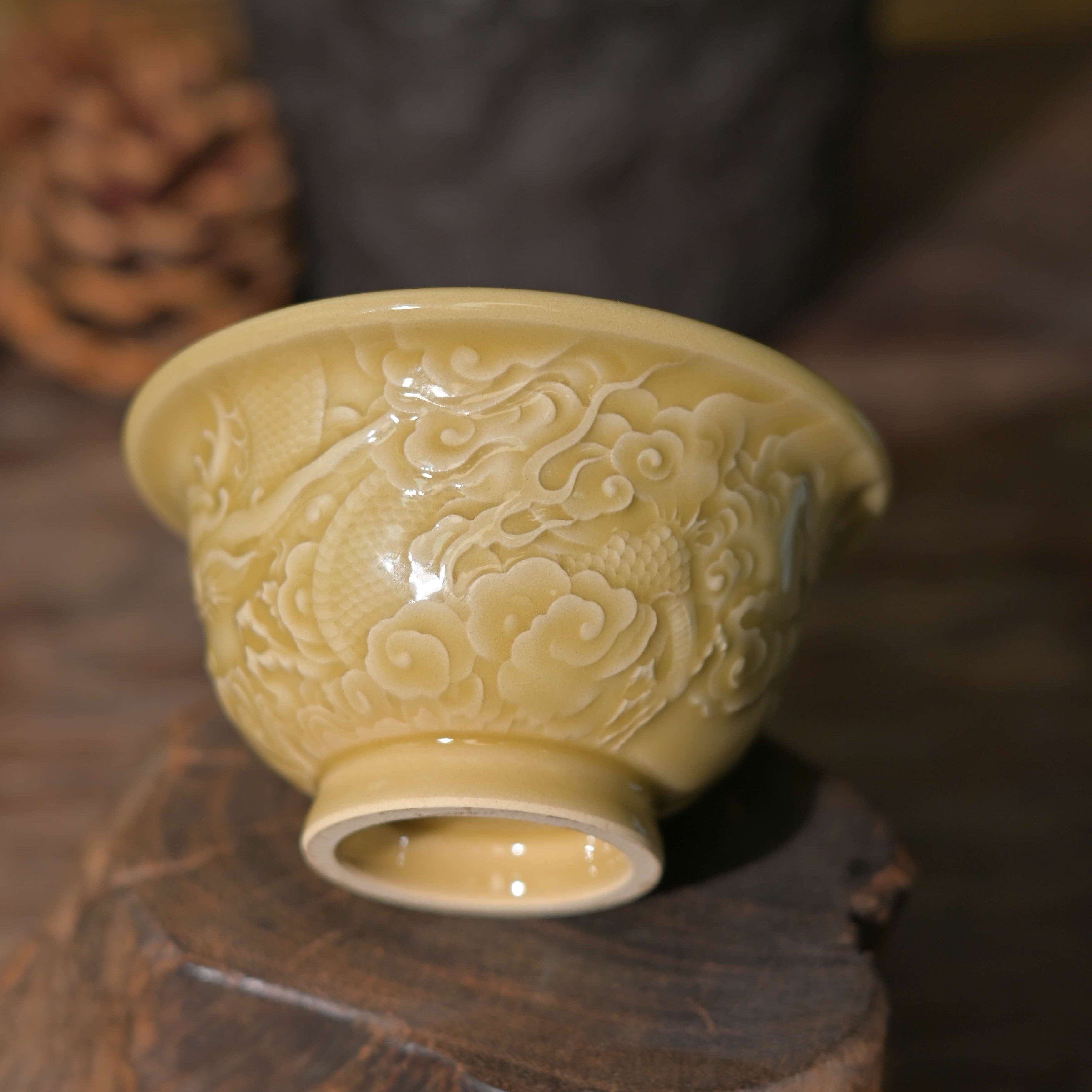 Kungfuyang Longquan Celadon Hand-Carved Dragon Relief Golden Glaze Teacup, product view 3