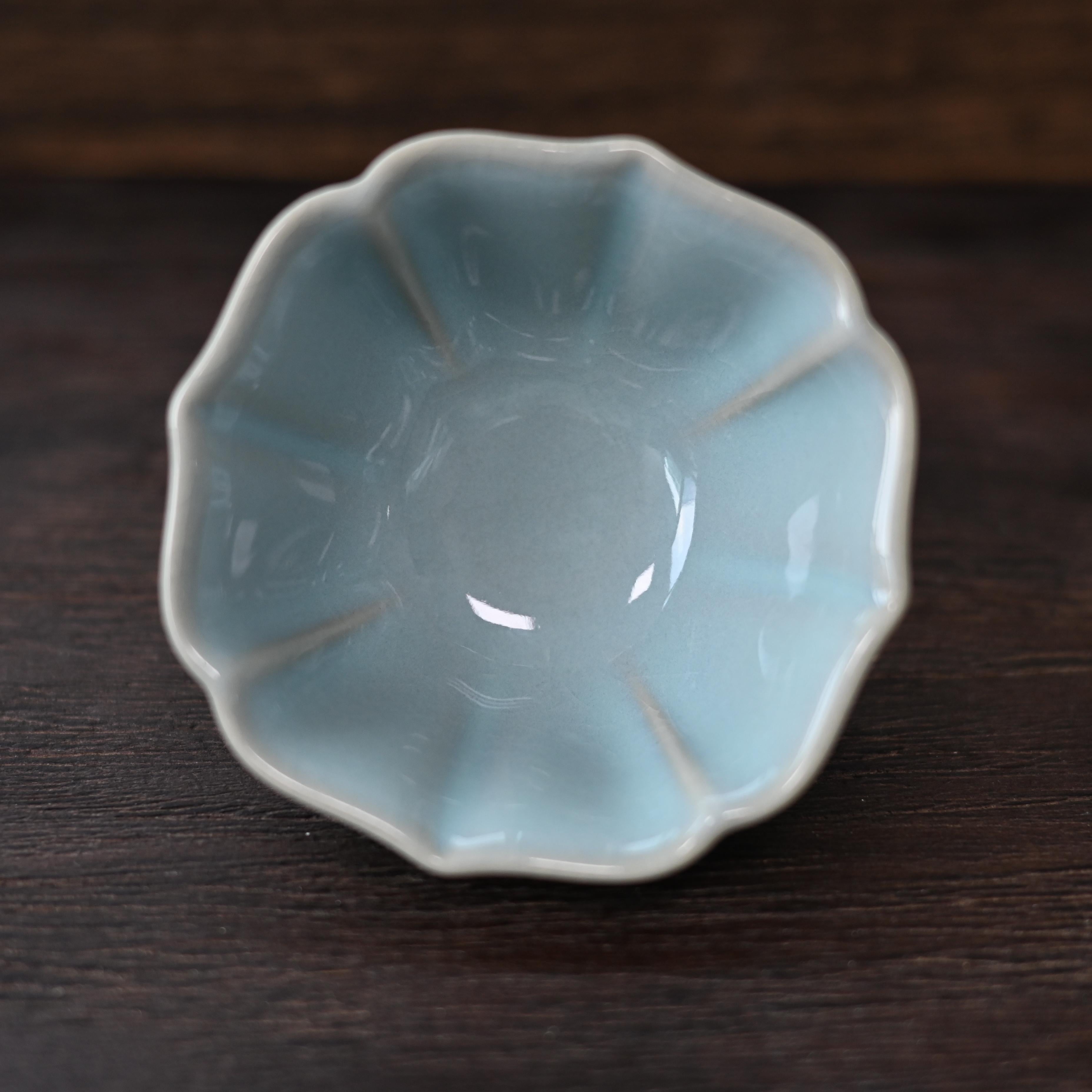 Kungfuyang Ru Ware Lotus Petal Host Teacup, product view 7