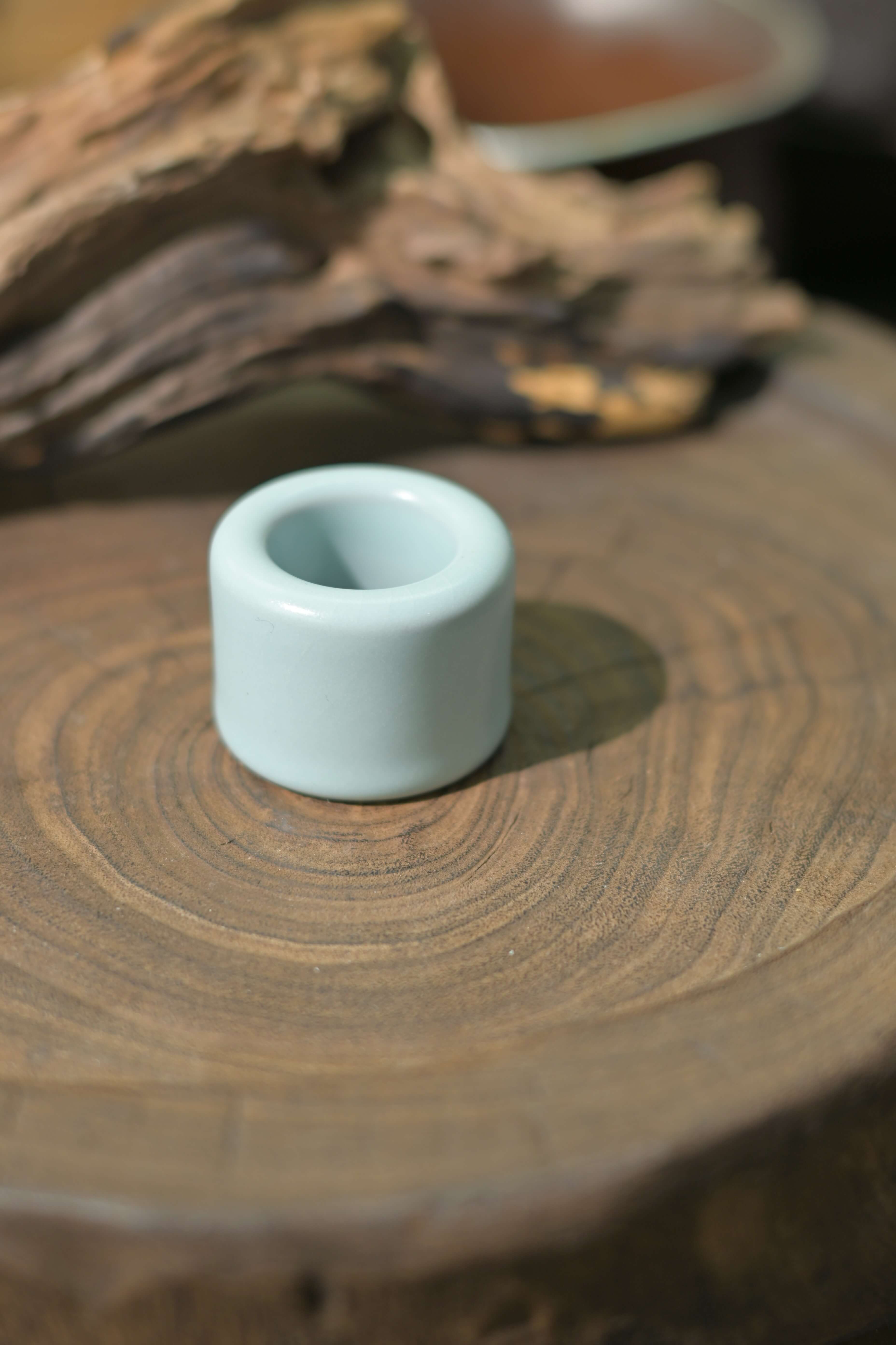 Kungfuyang Ru Ware Thumb Ring with Willow-Leaf Crackle Glaze, product view 5