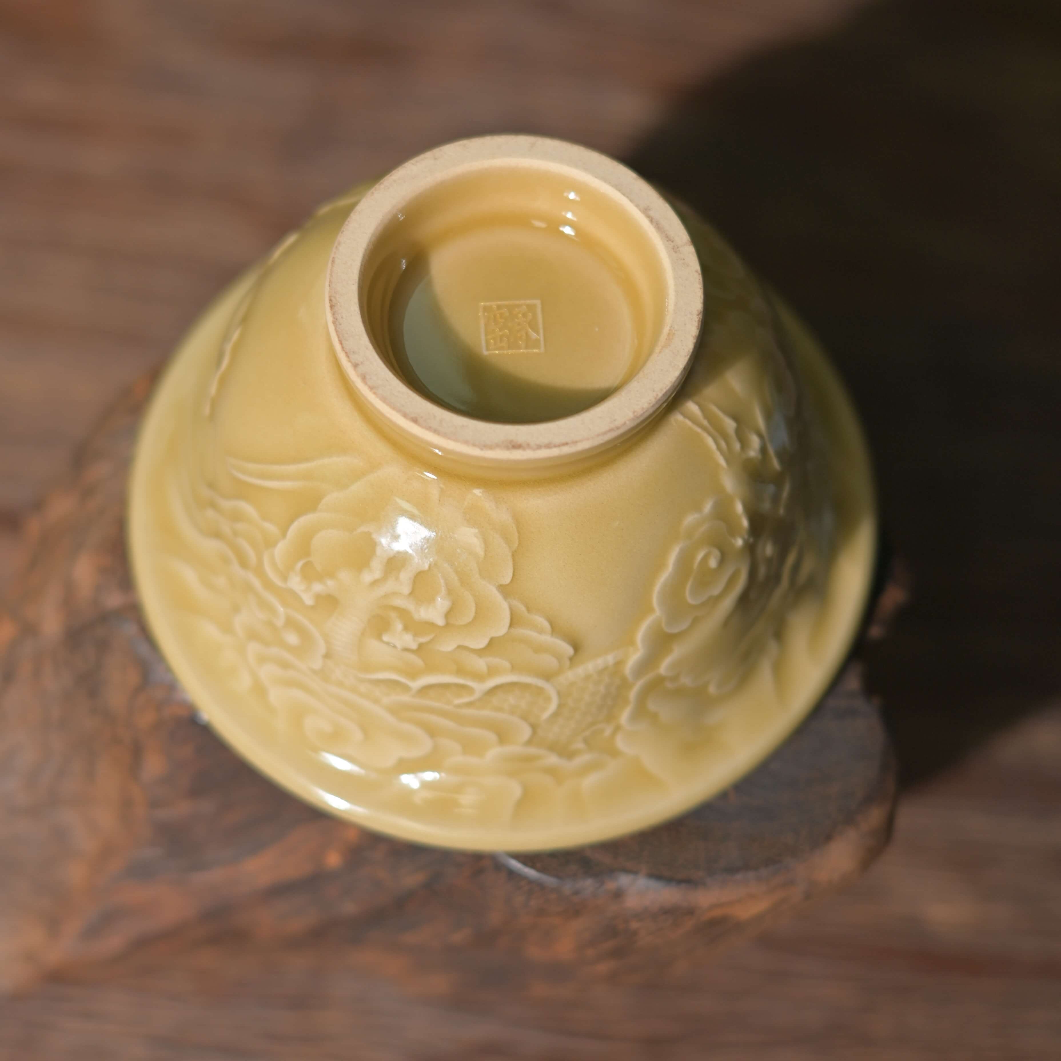 Kungfuyang Longquan Celadon Hand-Carved Dragon Relief Golden Glaze Teacup, product view 6