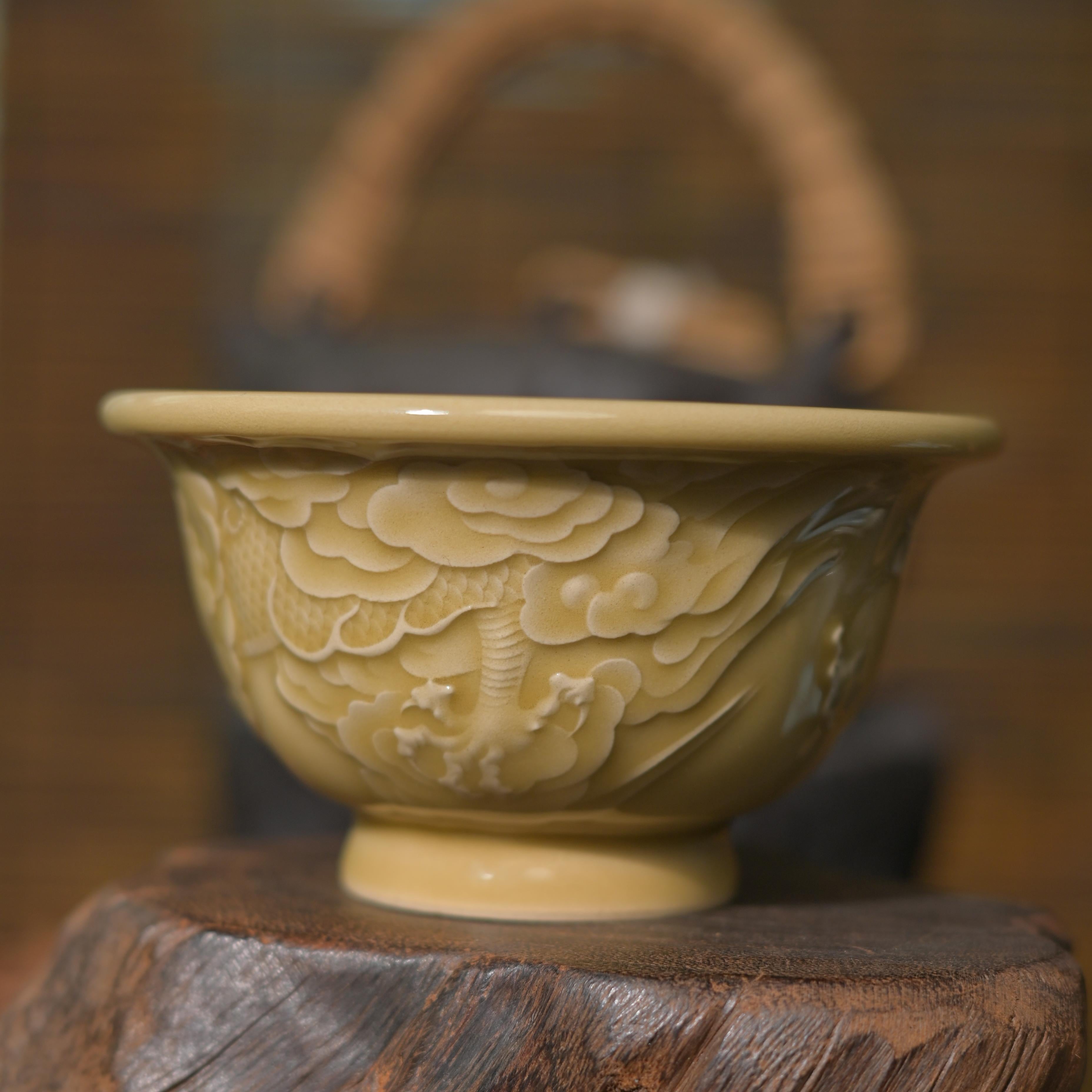 Kungfuyang Longquan Celadon Hand-Carved Dragon Relief Golden Glaze Teacup, product view 7