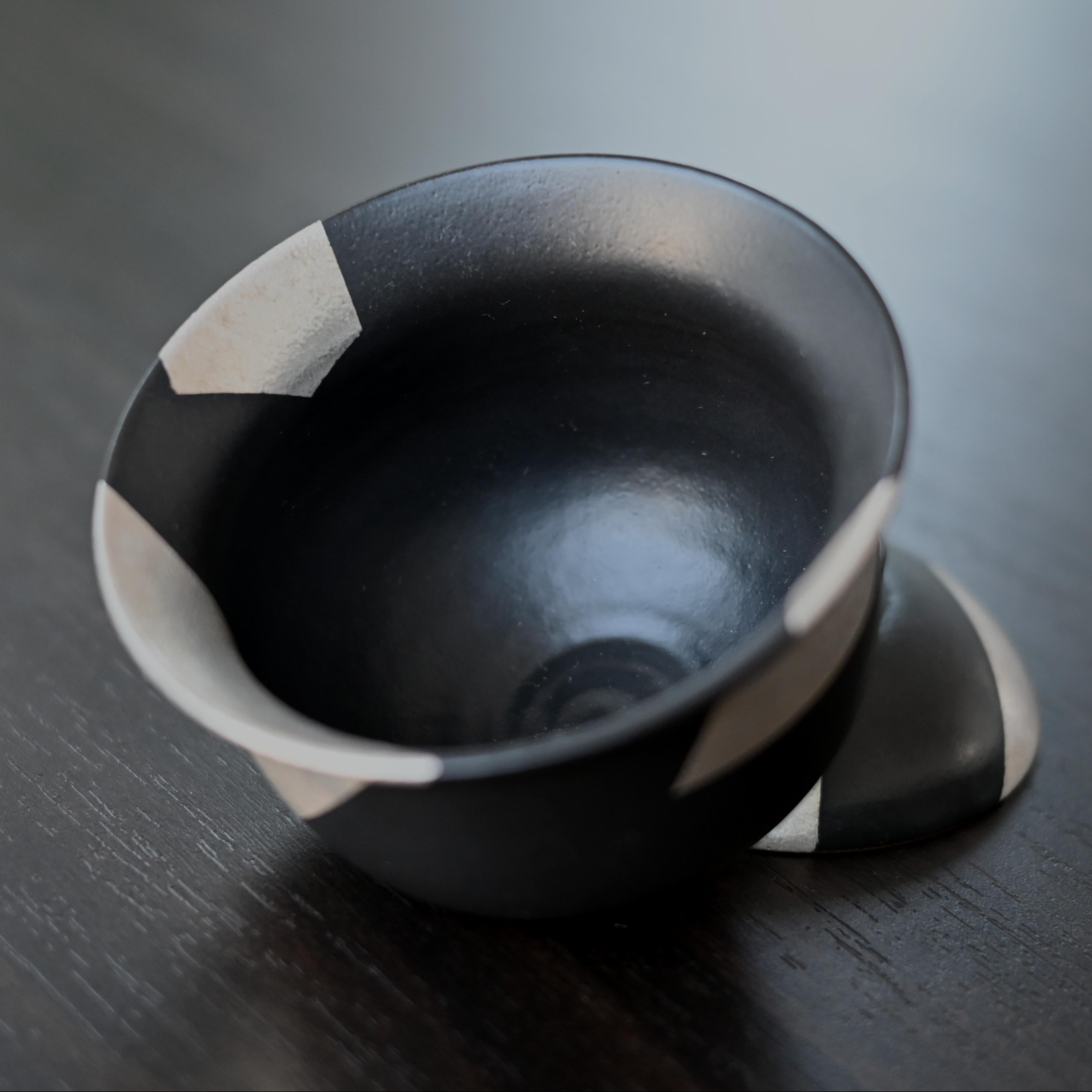 Kungfuyang Unique Piece Silver-glazed Irregular Geometric Black-and-white, product view 5