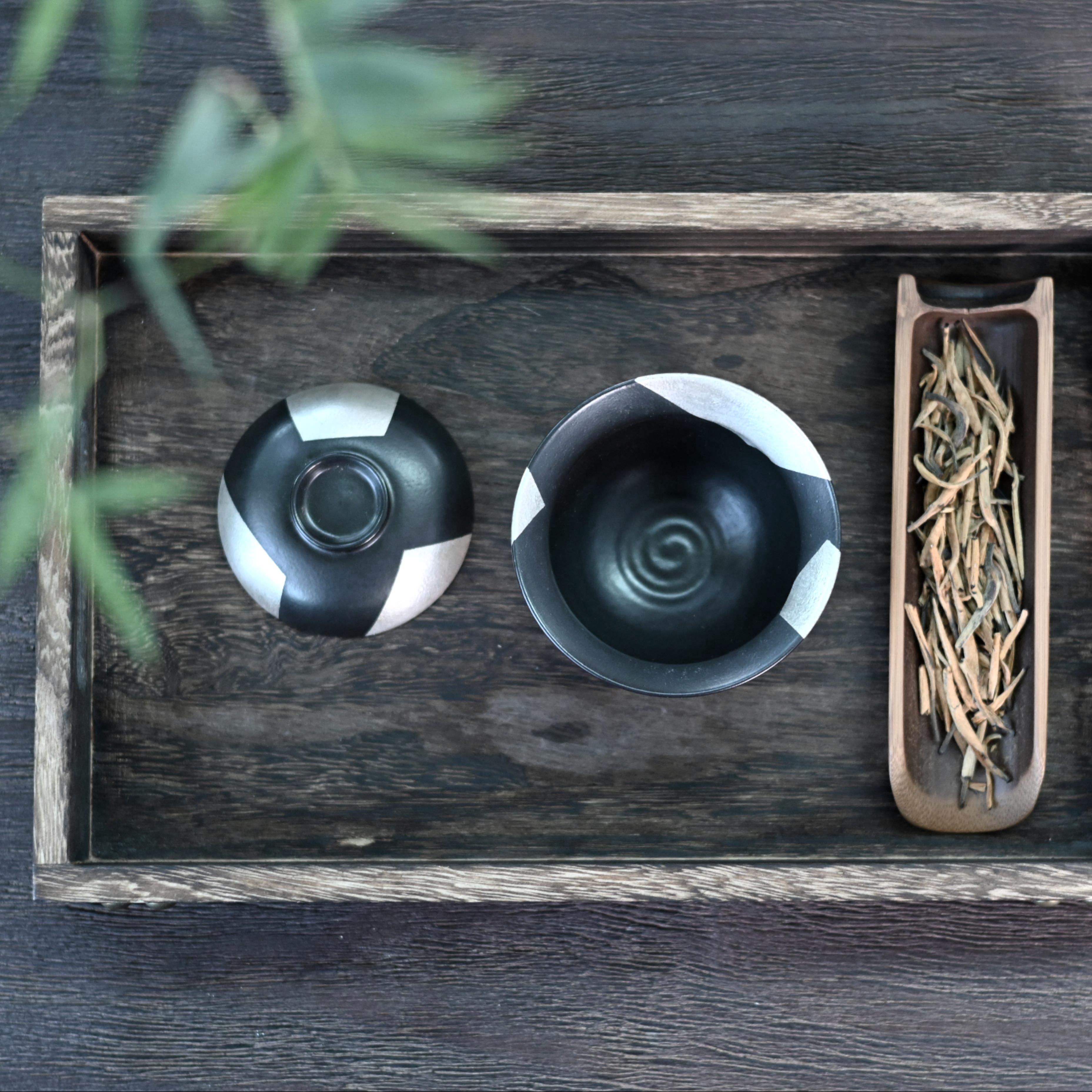 Kungfuyang Unique Piece Silver-glazed Irregular Geometric Black-and-white, product view 6