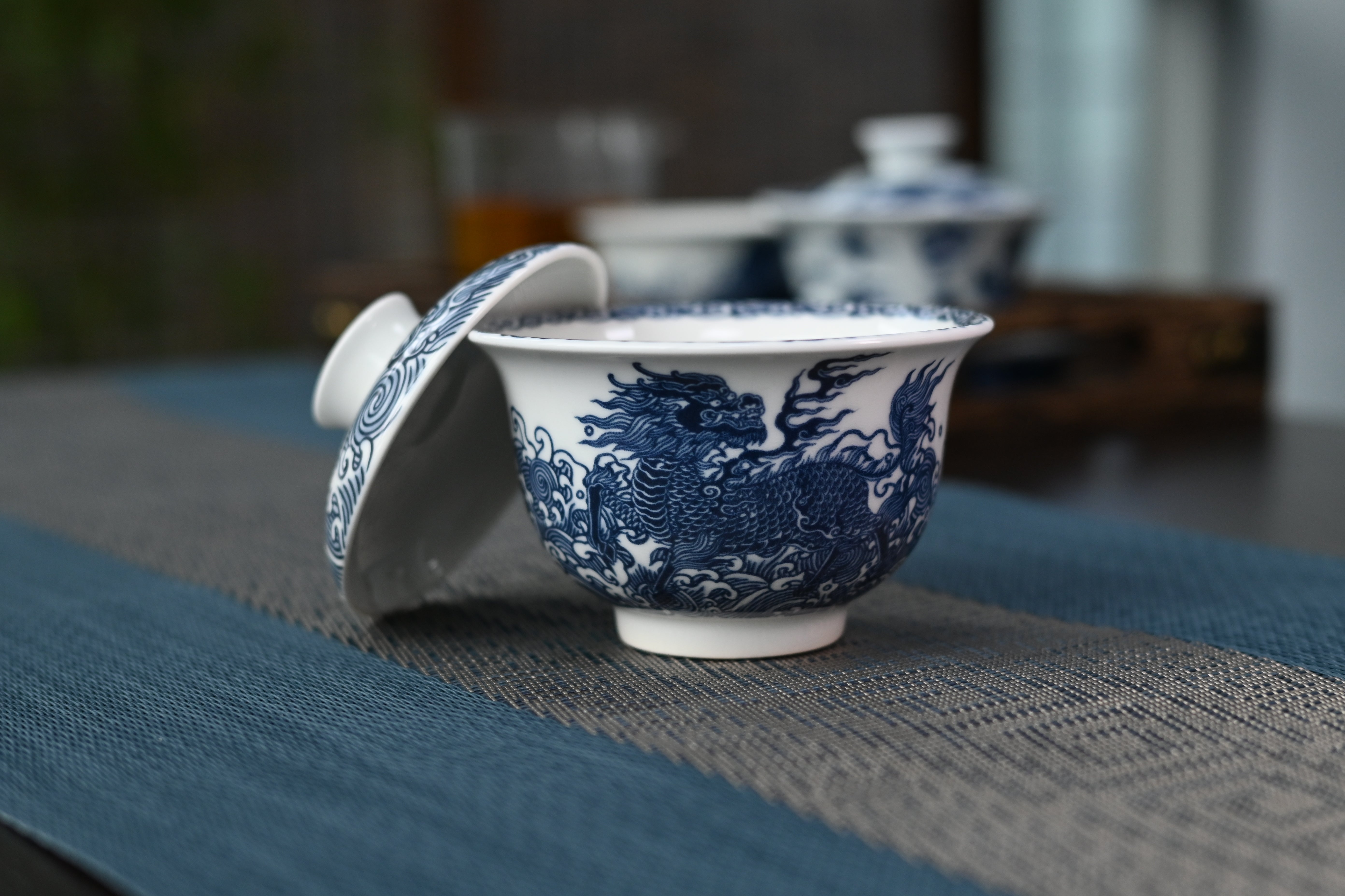 Kungfuyang Jingdezhen Blue and White Tea Bowl with Qilin Design, product view 9