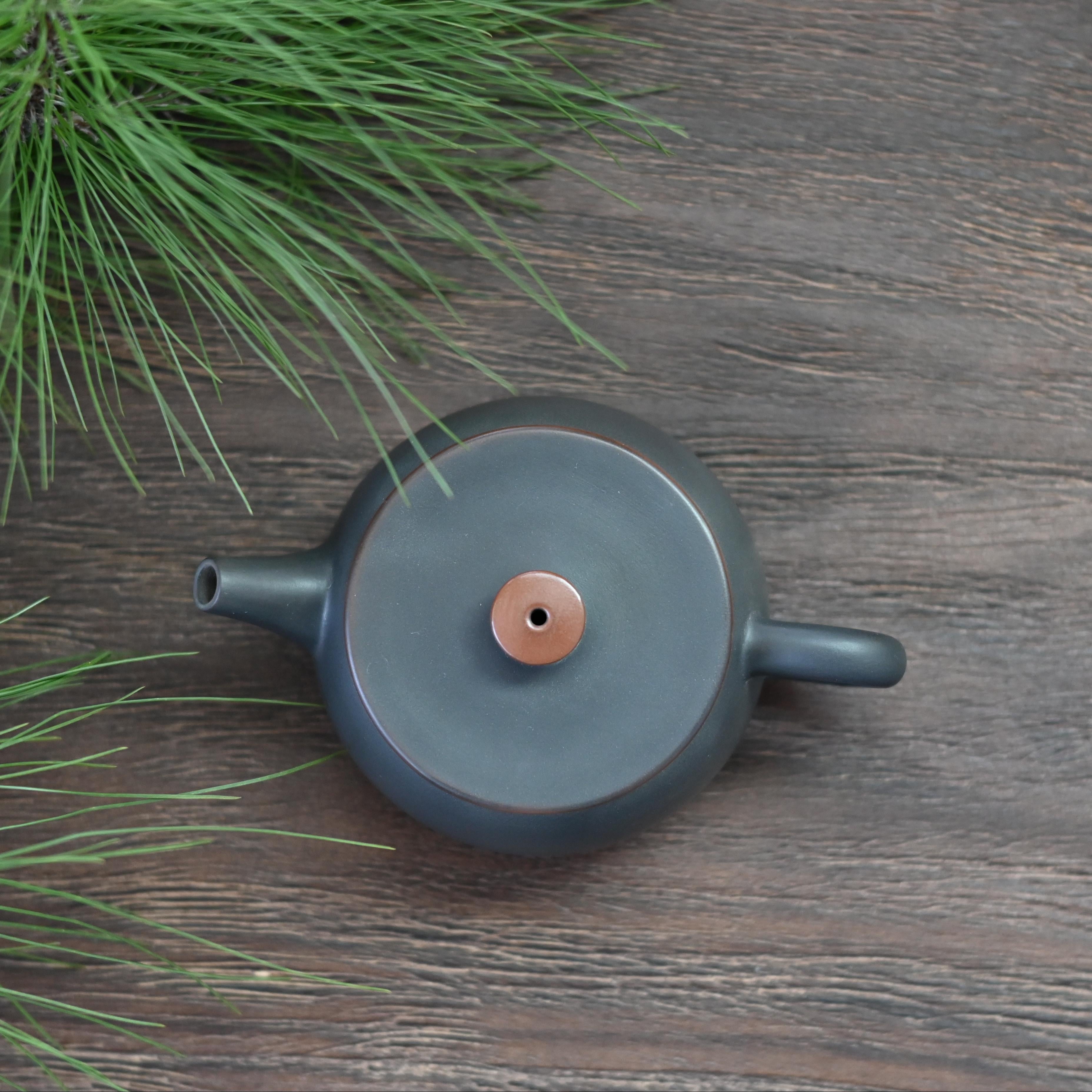 Kungfuyang Purple Clay from Jianshui Han-style Teapot, product view 2