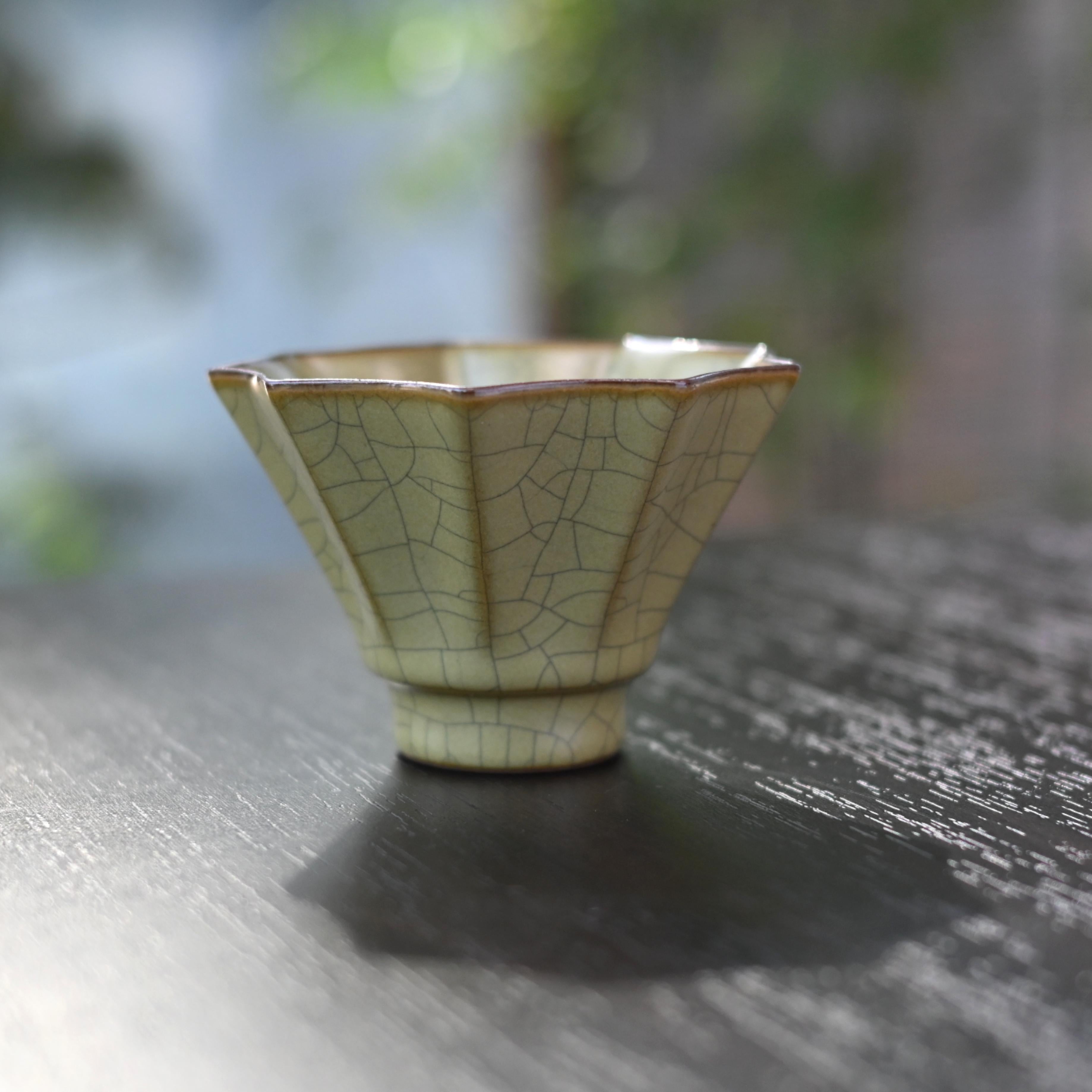 Kungfuyang Longquan Celadon – Ge Kiln Enneagon Flower Shape Host Teacup, product view 2