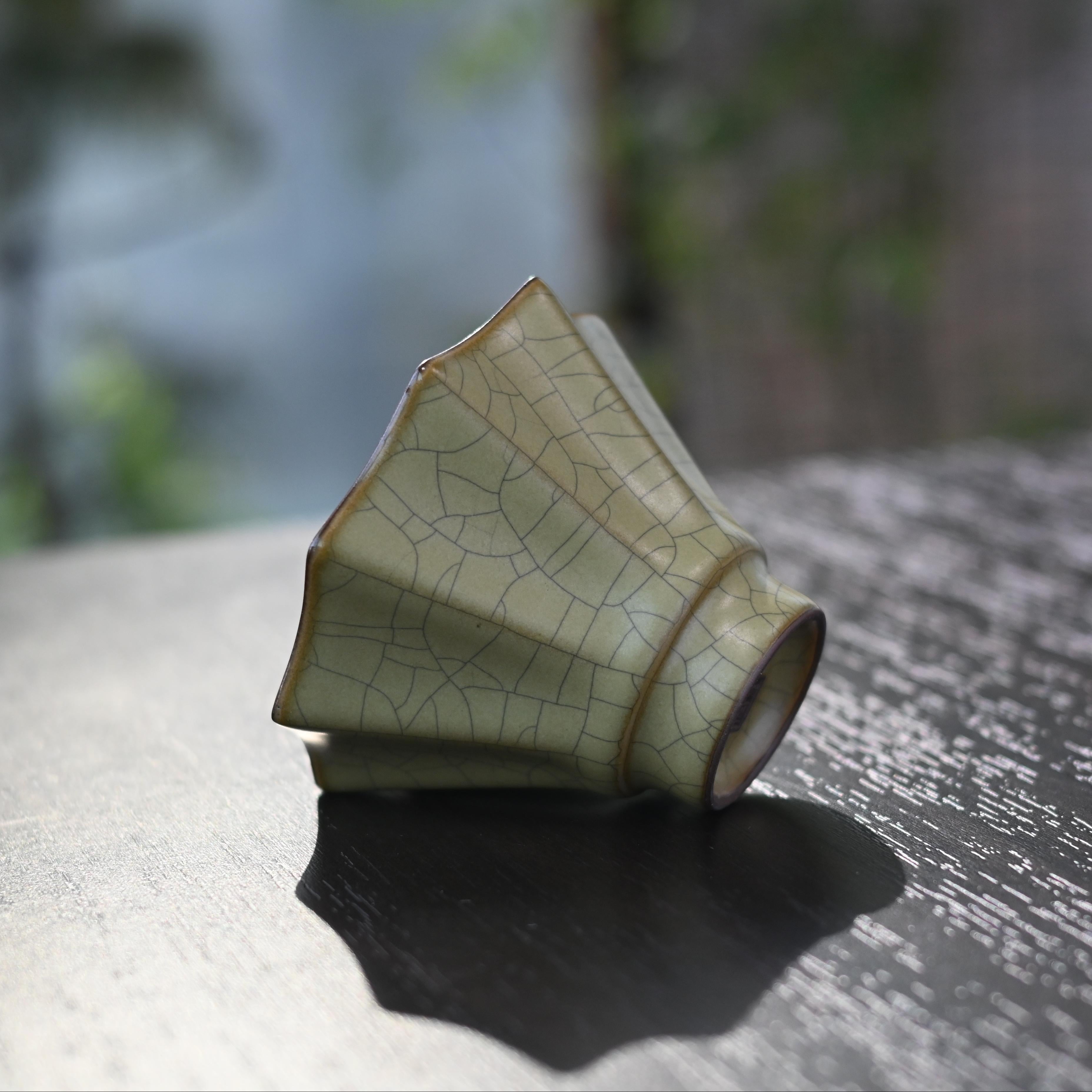 Kungfuyang Longquan Celadon – Ge Kiln Enneagon Flower Shape Host Teacup, product view 4