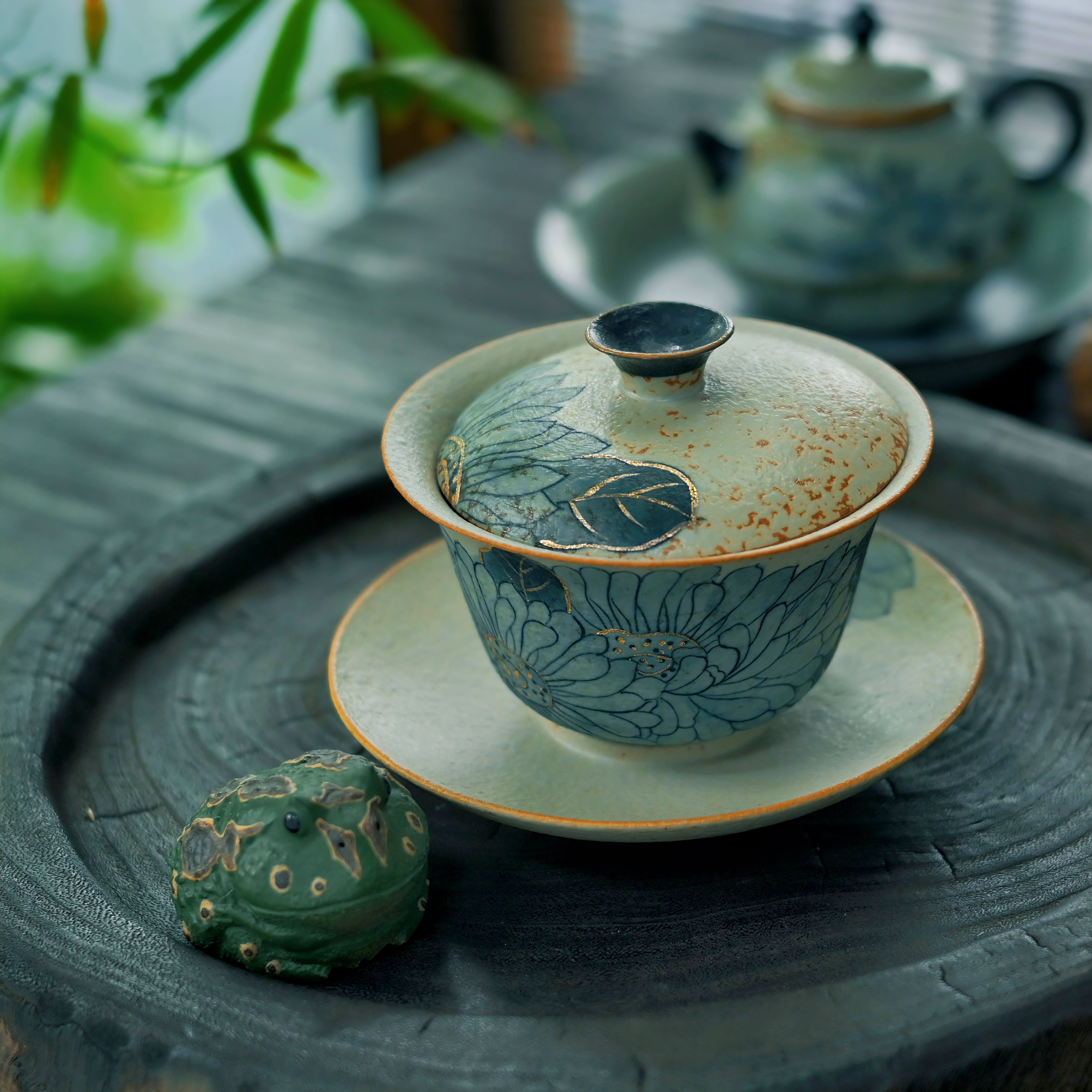 Kungfuyang Retro Hand-Painted Lotus Design Caramel Glaze Vintage Tea Bowl, product view 4