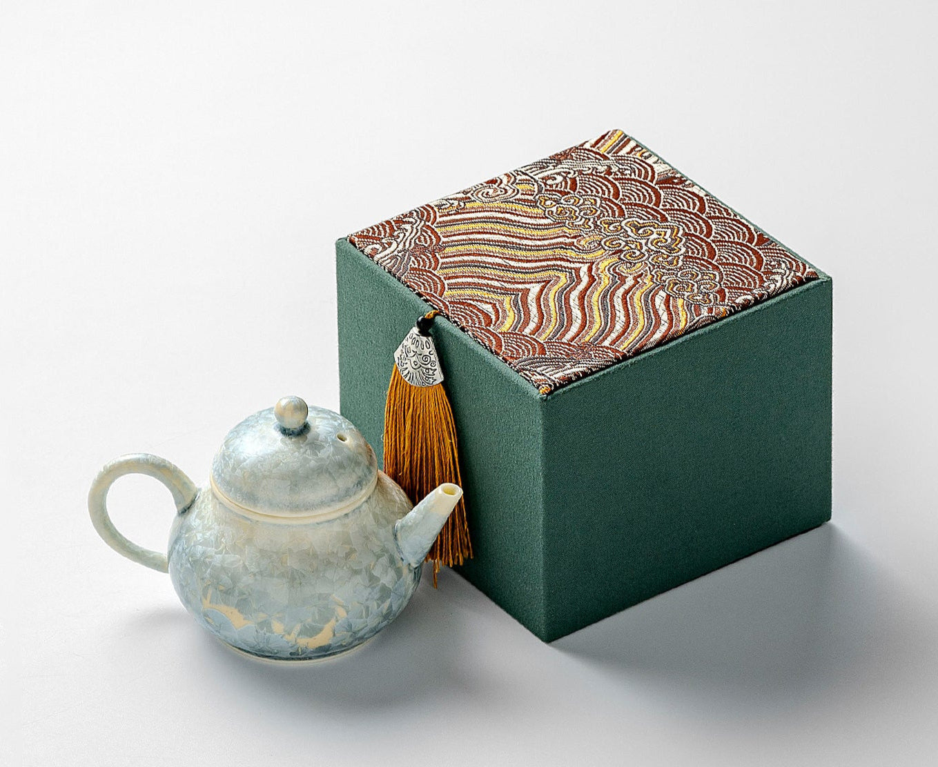 Glaze Kiln Change Crystal Ice Flower – Smoky Cyan Glaze Kiln-Change Crystal Ice Flower Teacup by Kungfuyang