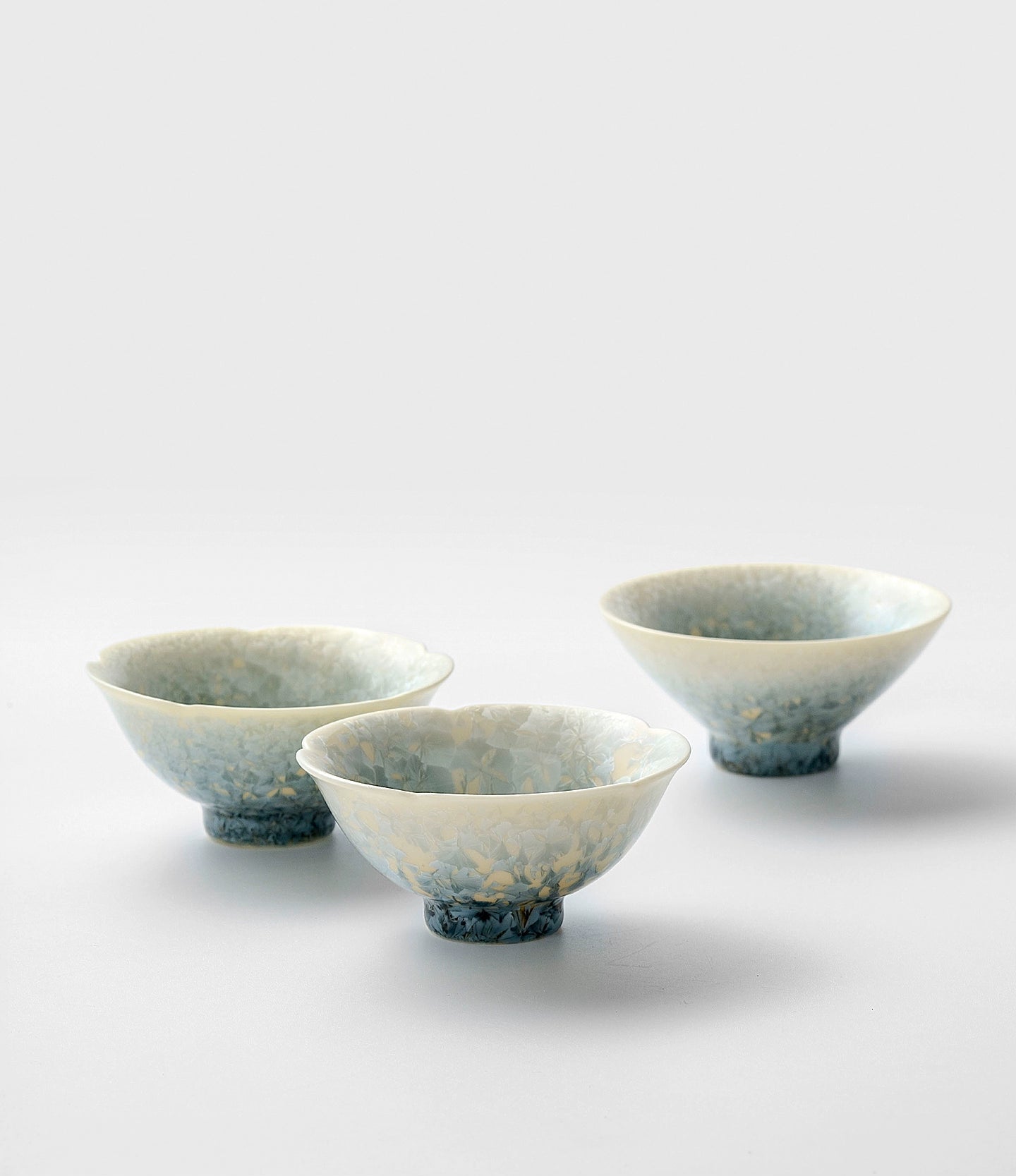 Ice Flower Teacup – Smoky Cyan Glaze Kiln-Change Crystal Ice Flower Teacup by Kungfuyang