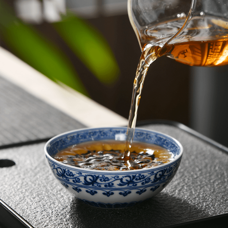 Jingdezhen hand painted porcelain chawan – Blue and White Underglaze Porcelain Cup with Scrolling Lotus by Kungfuyang