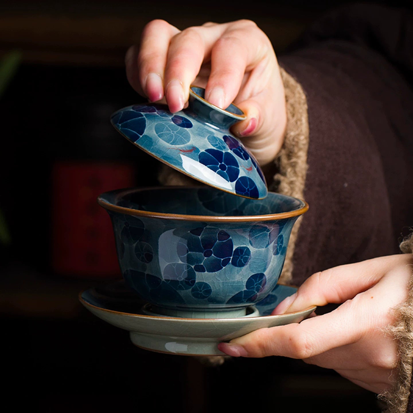O1CN01KCvvSB1MFzz7TES4L – Jingdezhen Hand-Painted Lotus Pond Underglaze Painted Gaiwan by Kungfuyang