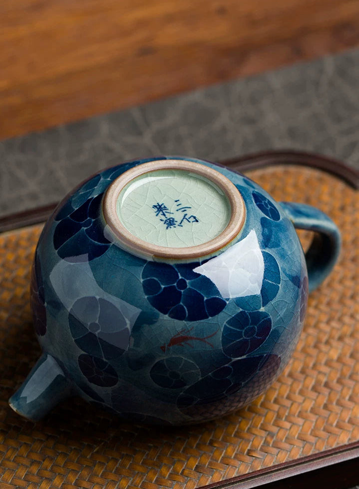 O1CN01kUNWMm1MG0087Ben2 – Jingdezhen Hand-Painted Lotus Pond Blue and White Porcelain by Kungfuyang