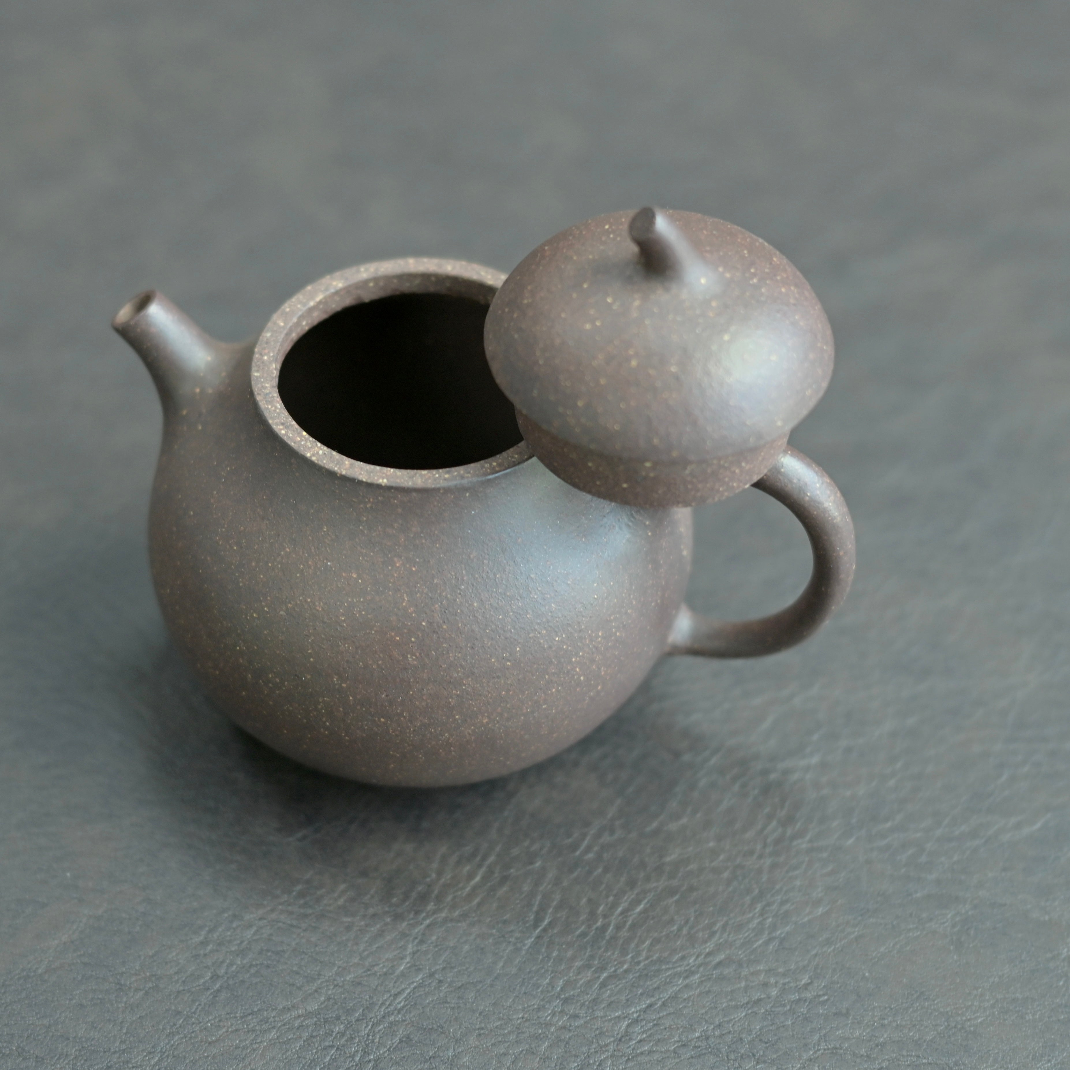 Smooth flow handmade teapot – Yixing Purple Clay eggplant Shape Teapot Zisha Pot by Kungfuyang