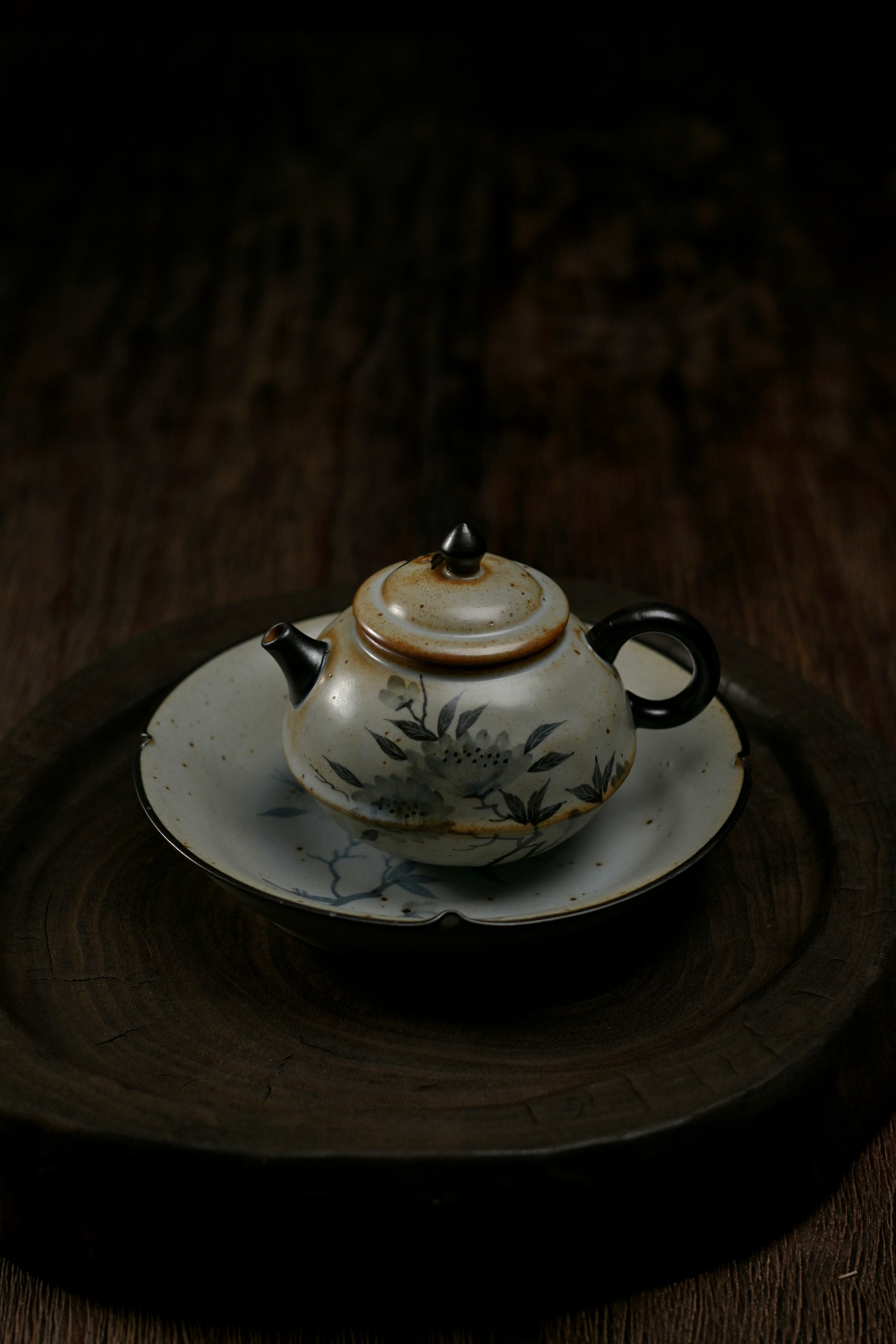 Teapot with Drip Tray – Small-Size Retro Hand-Painted Peony Teapot with Drip Tray by Kungfuyang