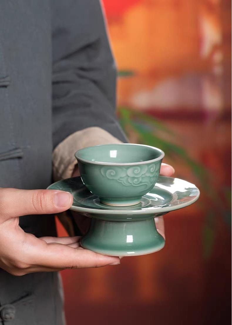 antique style teacup – Longquan Celadon Song Dynasty-Style Teacup with High-Footed by Kungfuyang