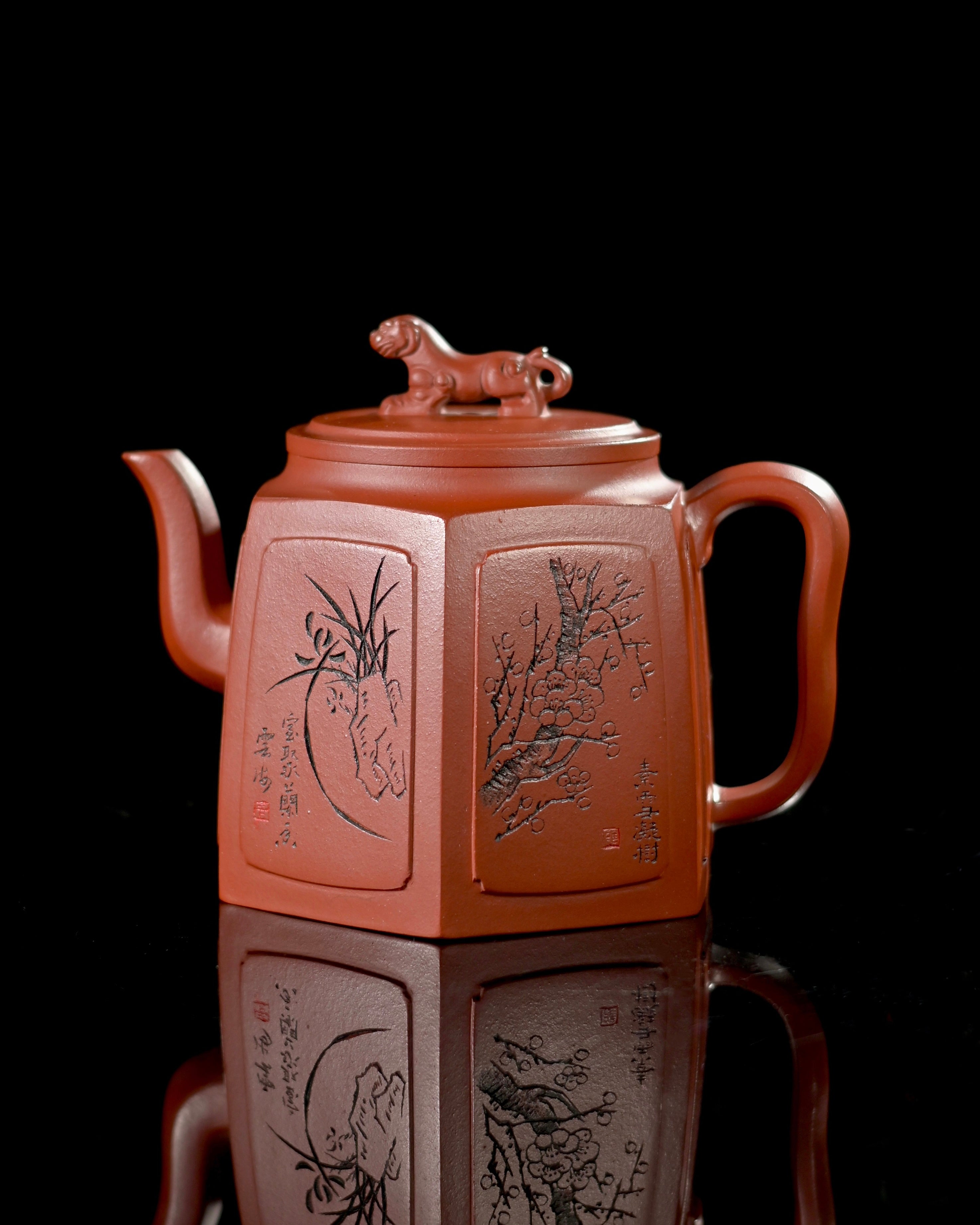 Unique Yixing Zisha six-faceted teapot with Jaguar figurine lid by Kungfuyang