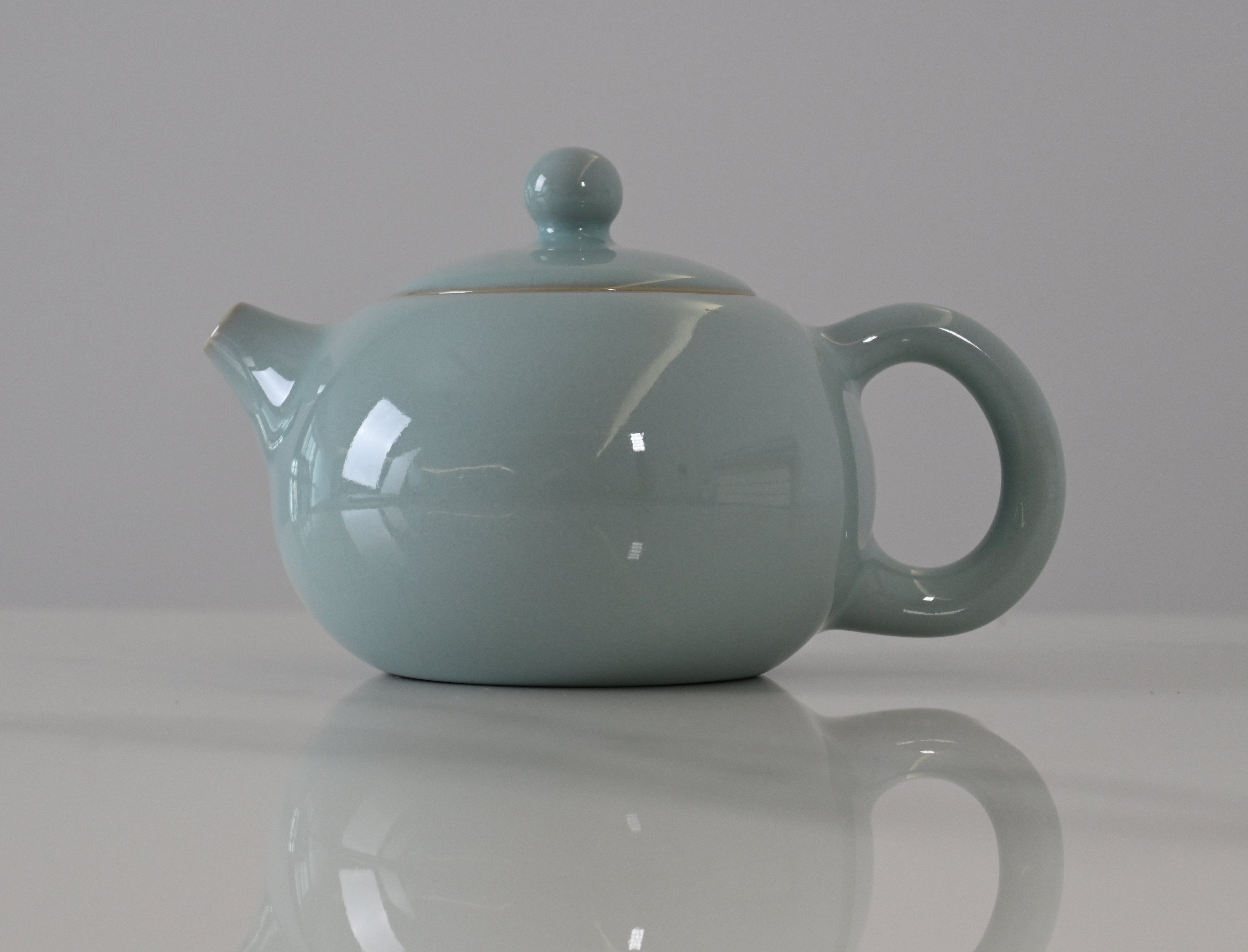 Kungfuyang Ru Ware (Ruyao) Nail-Support Technique Xi Shi Teapot Sky-Blue, detail 1