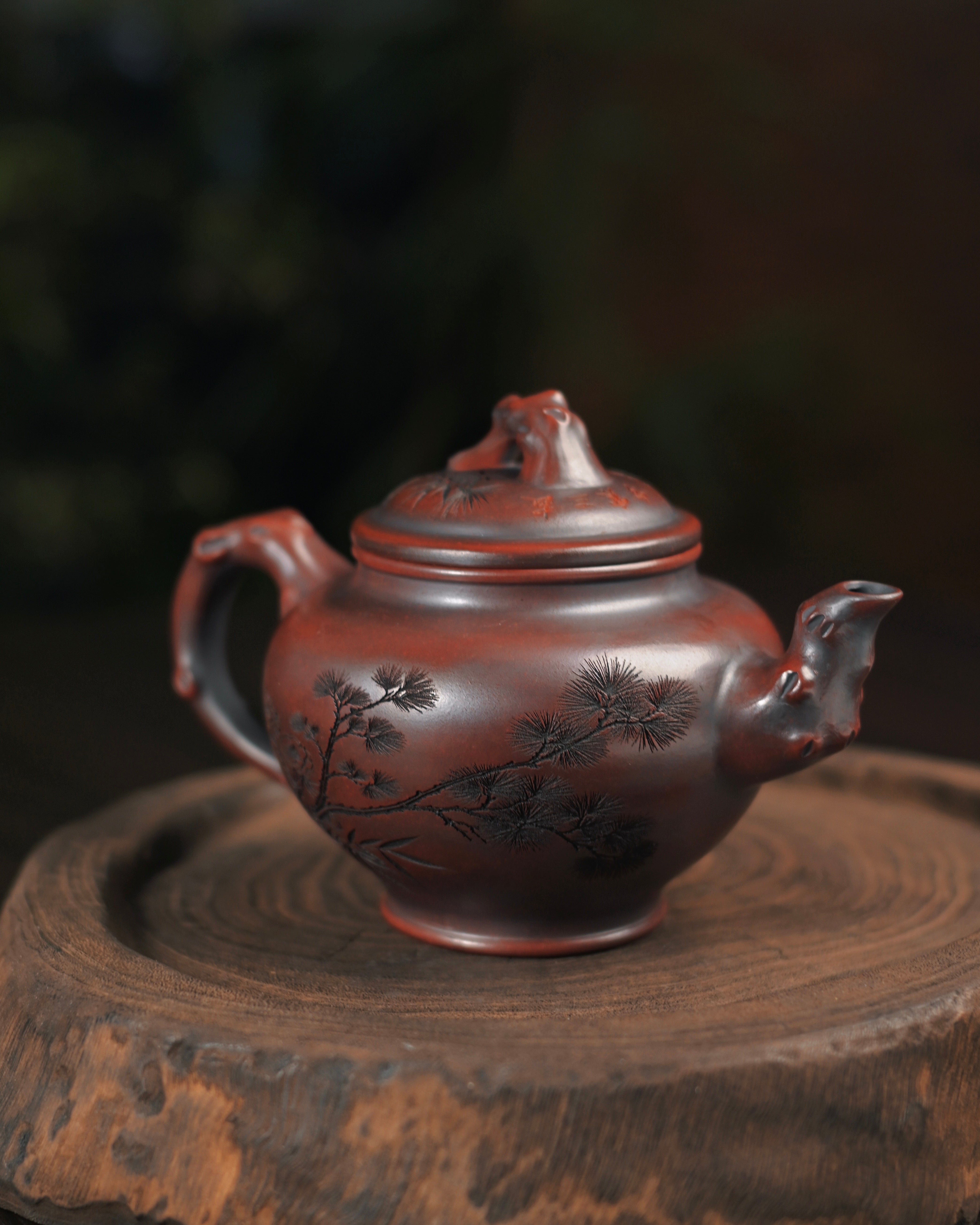 Large capacity Yixing teapot dark clay body transformed through high-temperature firing for optimal tea brewing by Kungfuyang