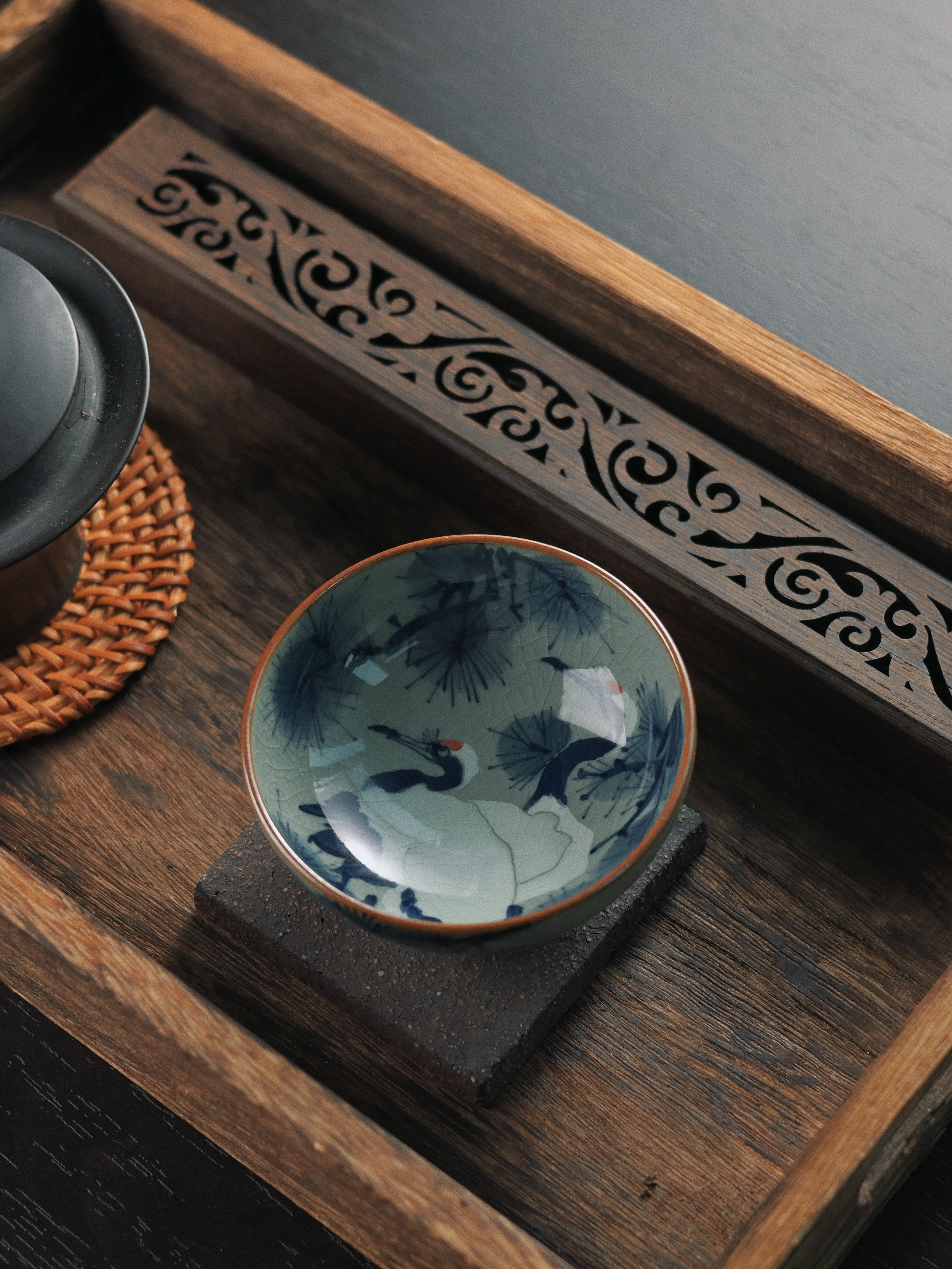 blue and white porcelain pine and cranes – Jingdezhen Hand-Painted Underglaze Pine and Crane Pu-erh by Kungfuyang