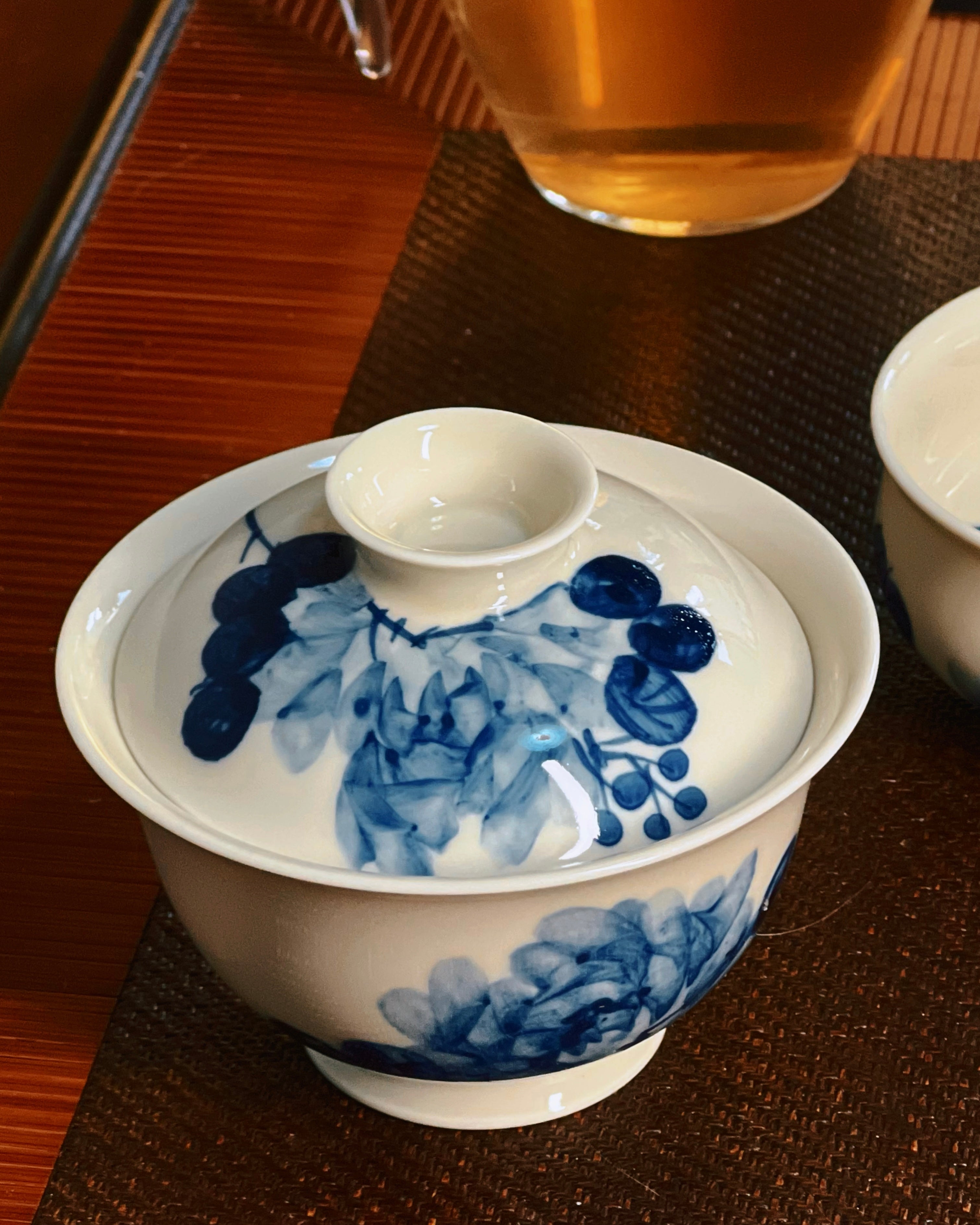 Full-coverage blue-and-white peony design without bare porcelain gaps on visible surfaces by Kungfuyang