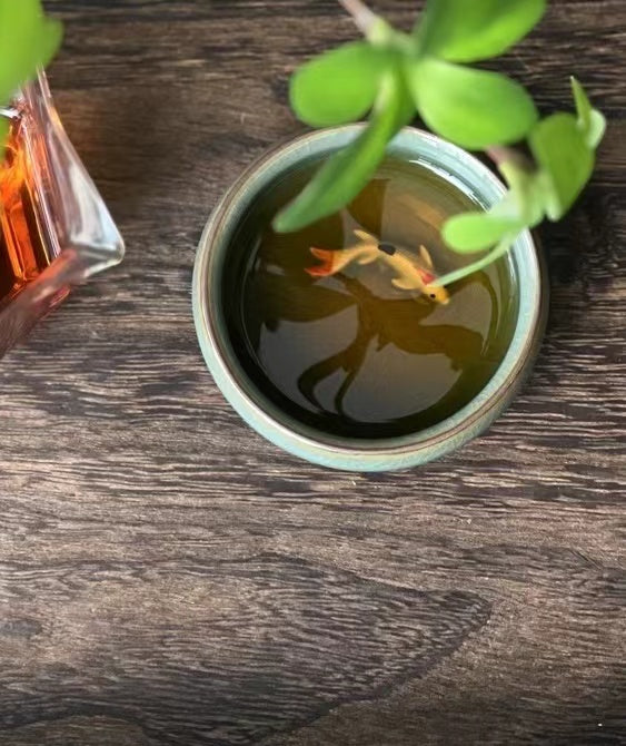 6 3b2348ee 40b6 44ad 96c4 23ea88ce9395 – Longquan celadon Ge kiln plum green "Little Fish" Gongfu by Kungfuyang