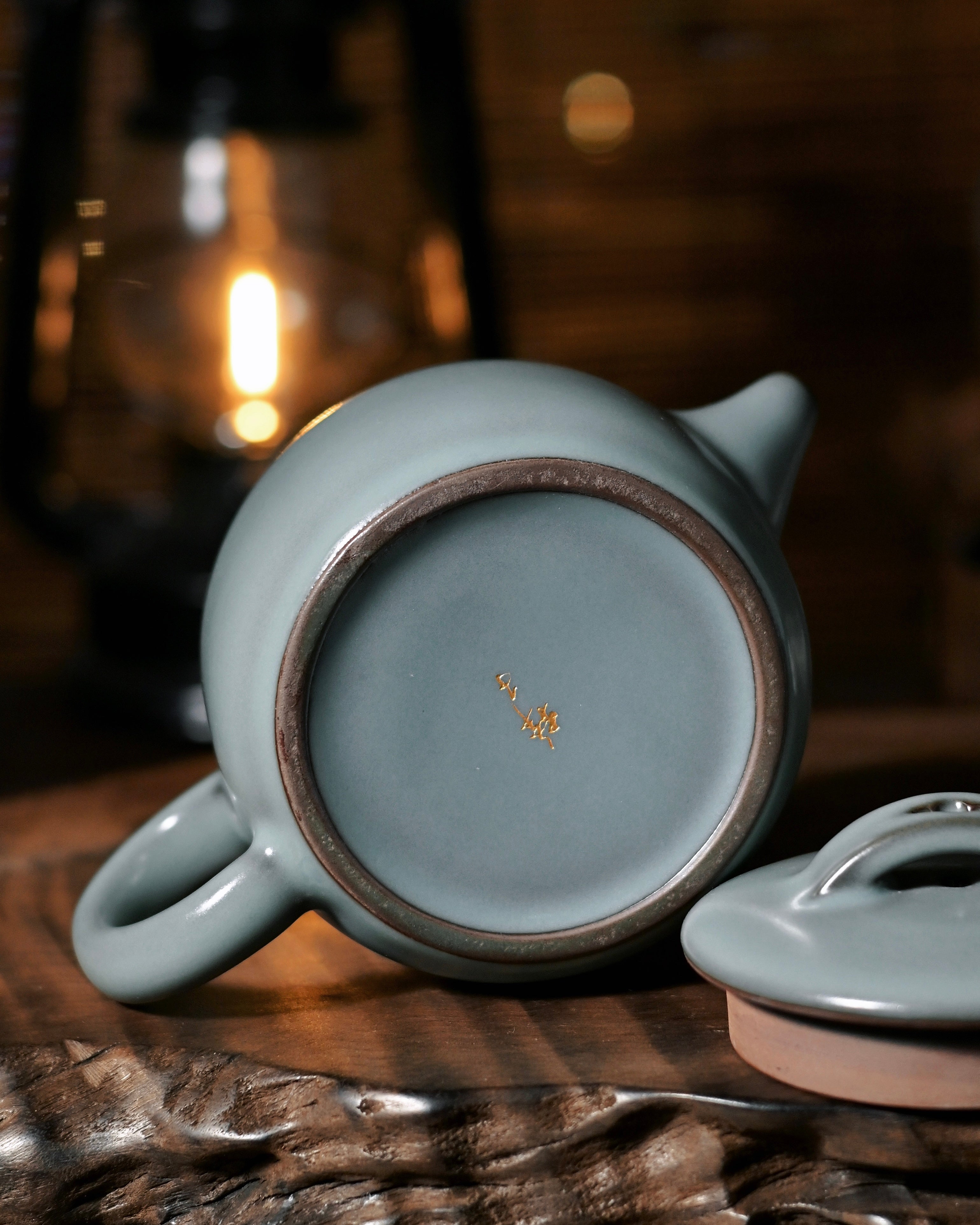 Longquan celadon teapot featuring smooth non-crackle glaze surface by Kungfuyang