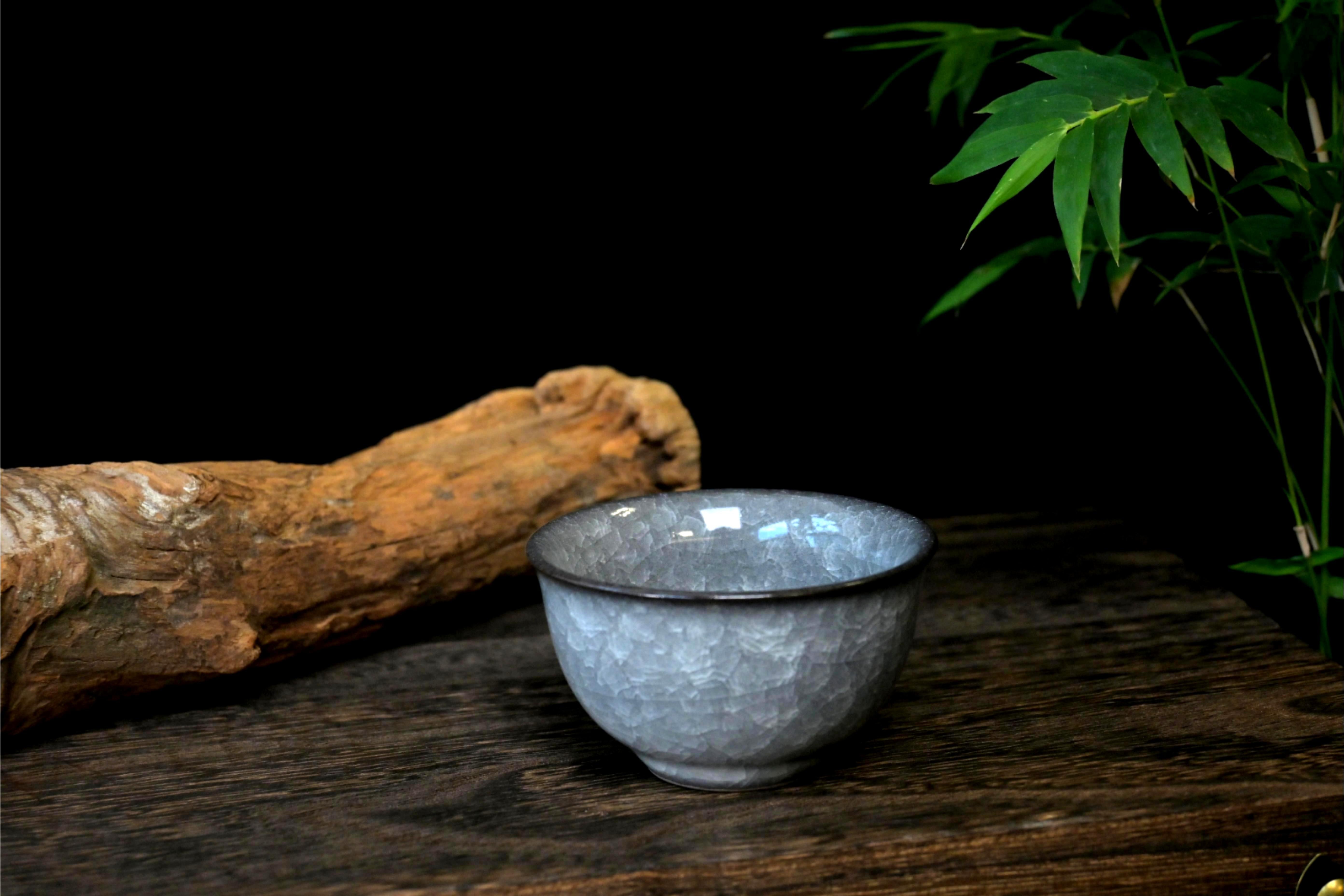 chinese celadon ice crackle ya shou cup – Longquan Celadon black ice-crack pattern Teacup by Kungfuyang
