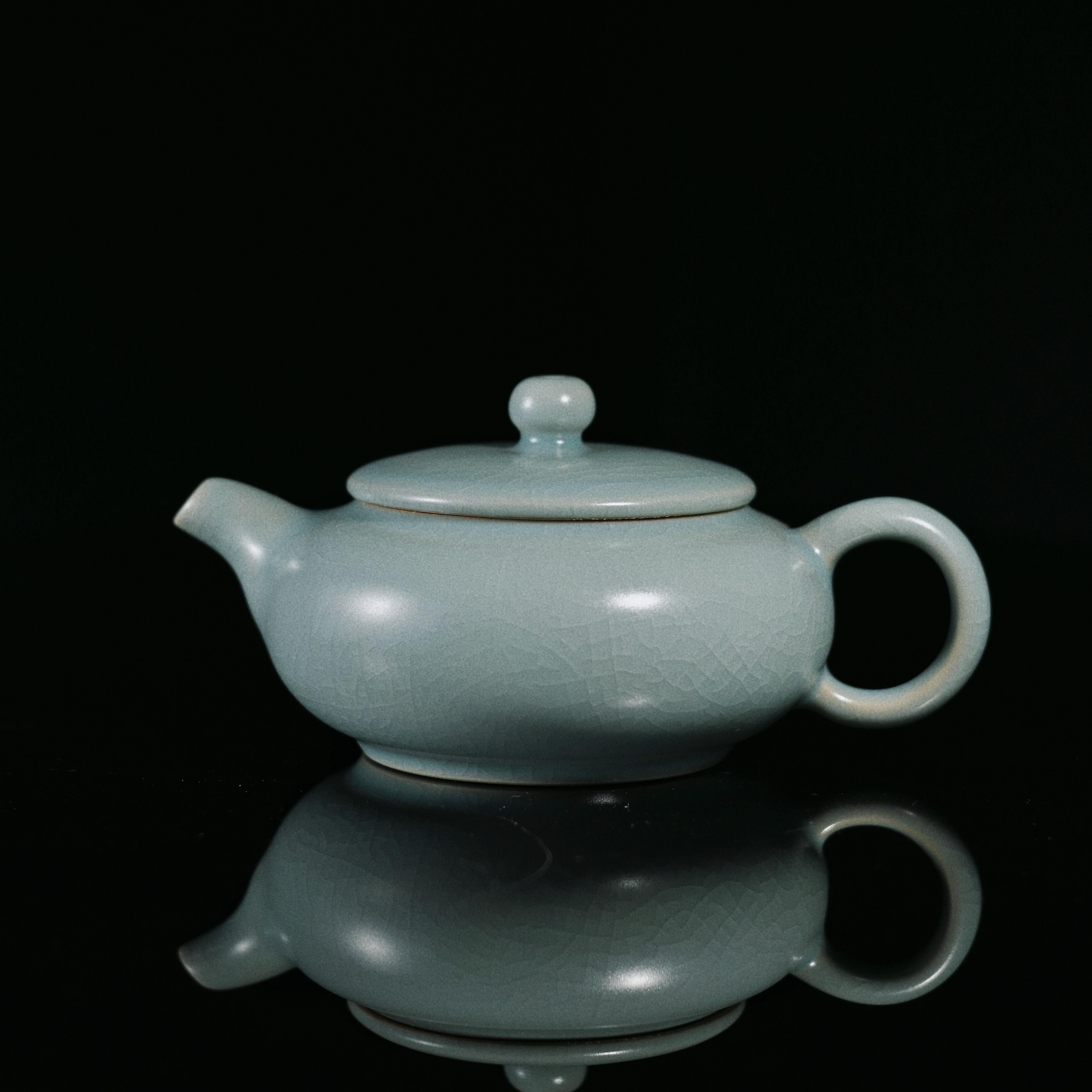chinese ru ceramic teapot crackle glaze – Ru Porcelain Vintage Glaze Archaized Teapot 180ml by Kungfuyang
