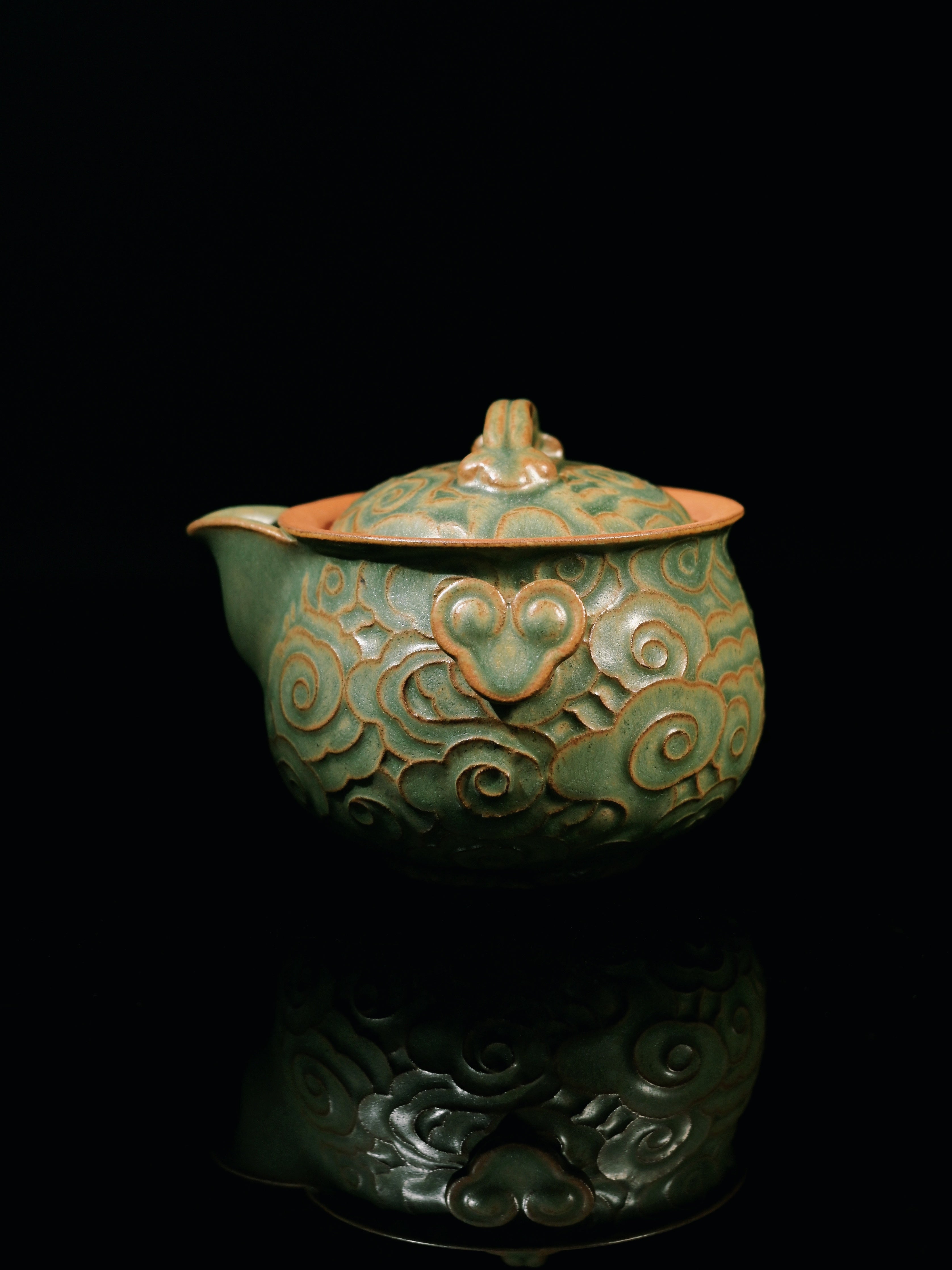 chinese totem pattern portable tea set – Clouds & Ruyi Retro Gongfu Tea Set by Kungfuyang
