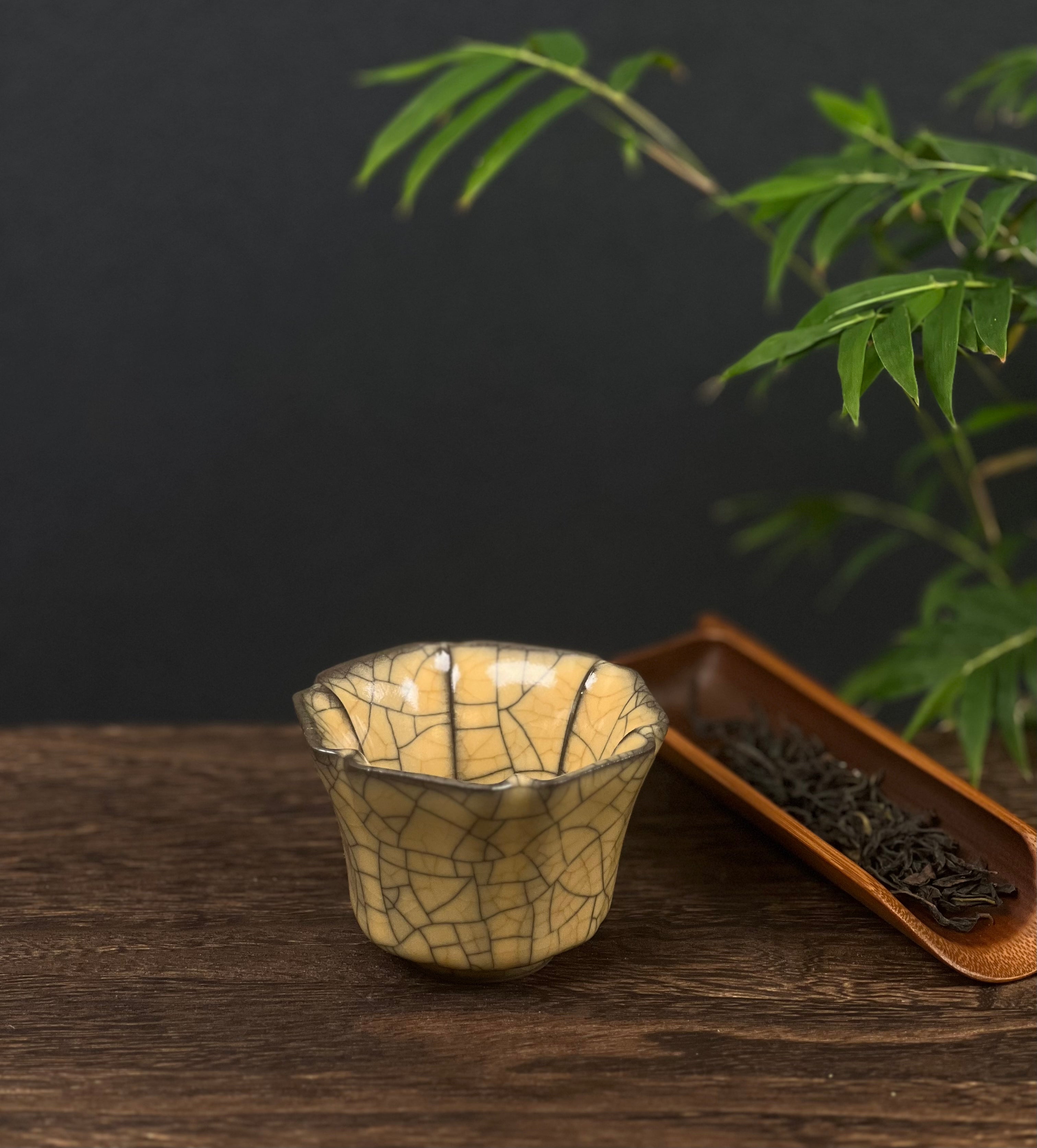 Kungfuyang Ge-kiln Crackles Pattern Hexagonal Host Teacup, product view 8