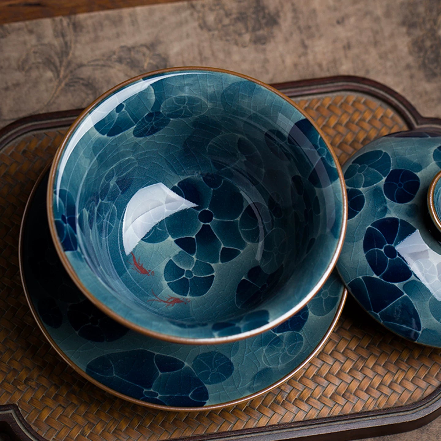 O1CN011vPEHK1MFzz7R5tWS – Jingdezhen Hand-Painted Lotus Pond Underglaze Painted Gaiwan by Kungfuyang
