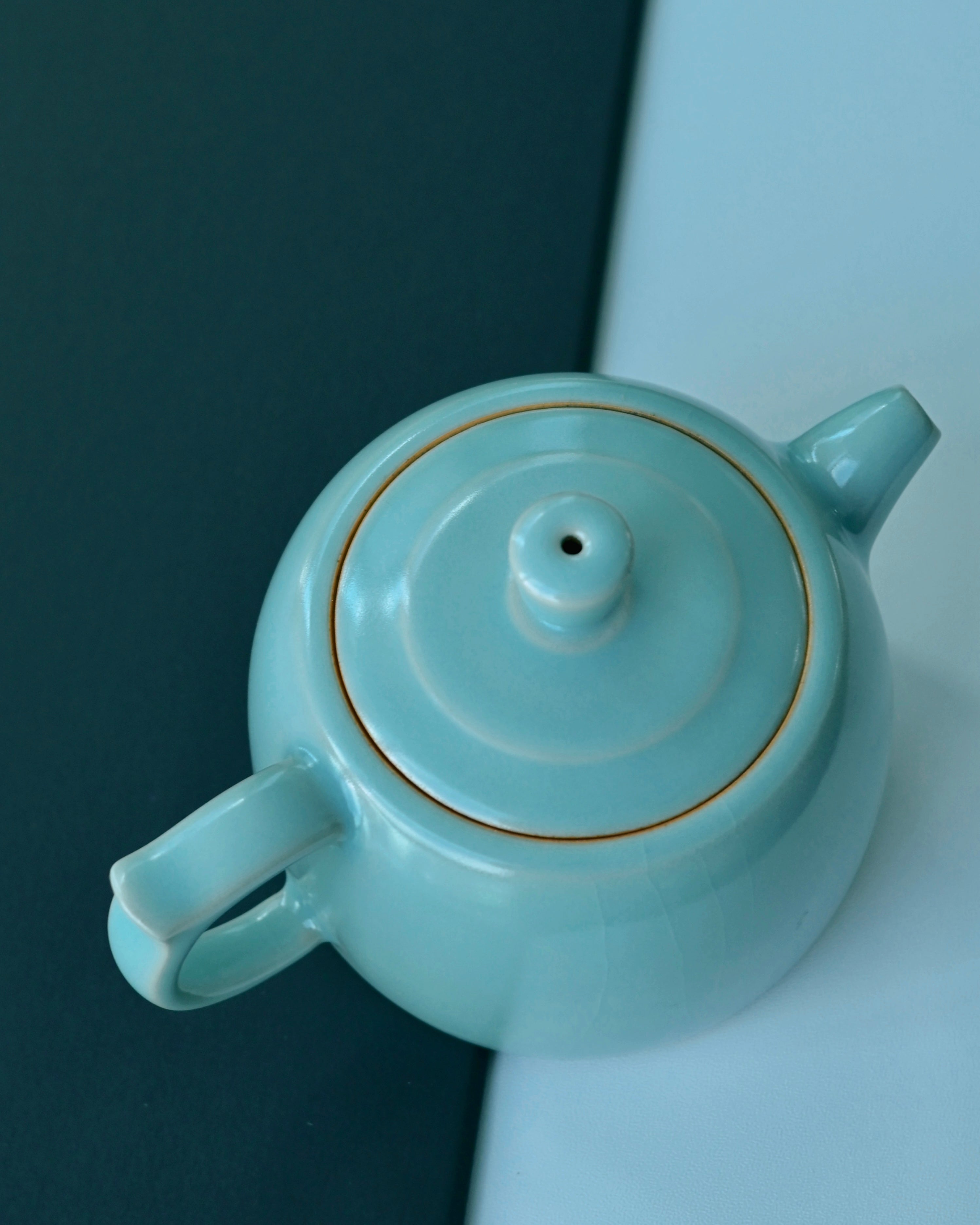 Celadon glaze created using crushed agate in traditional Ru ware formulation by Kungfuyang