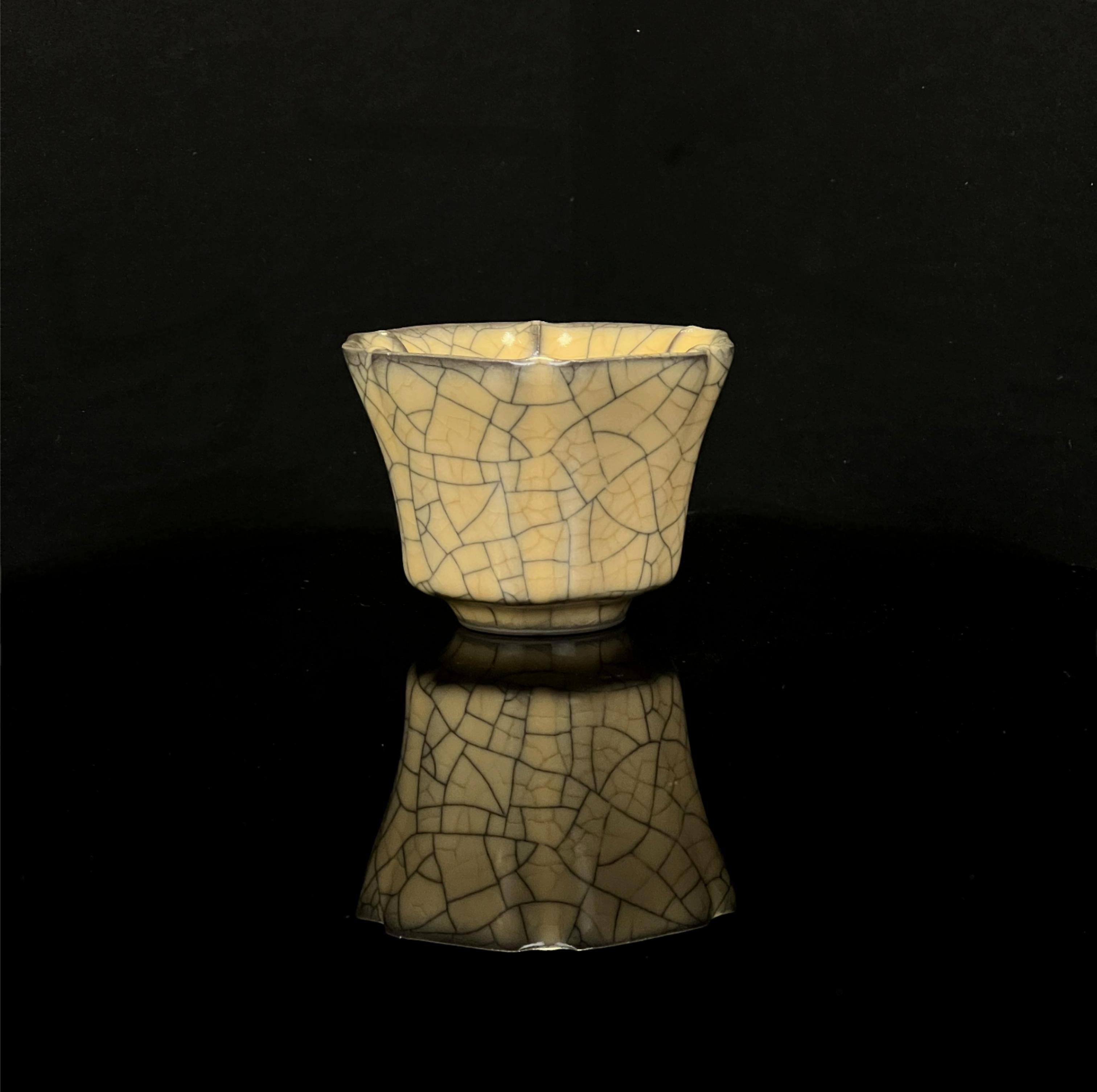 ge kiln crackles pattern hexagonal host – Ge-kiln Crackles Pattern Hexagonal Host Teacup by Kungfuyang