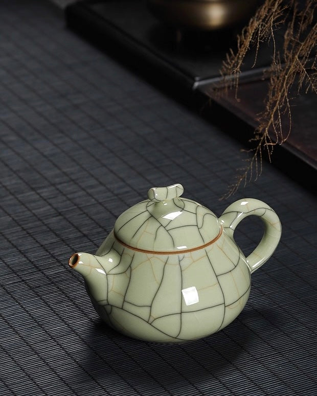 ge kiln pear shape teapot – Longquan Celadon Ge-Kiln Shipiao （石瓢）Teapot by Kungfuyang