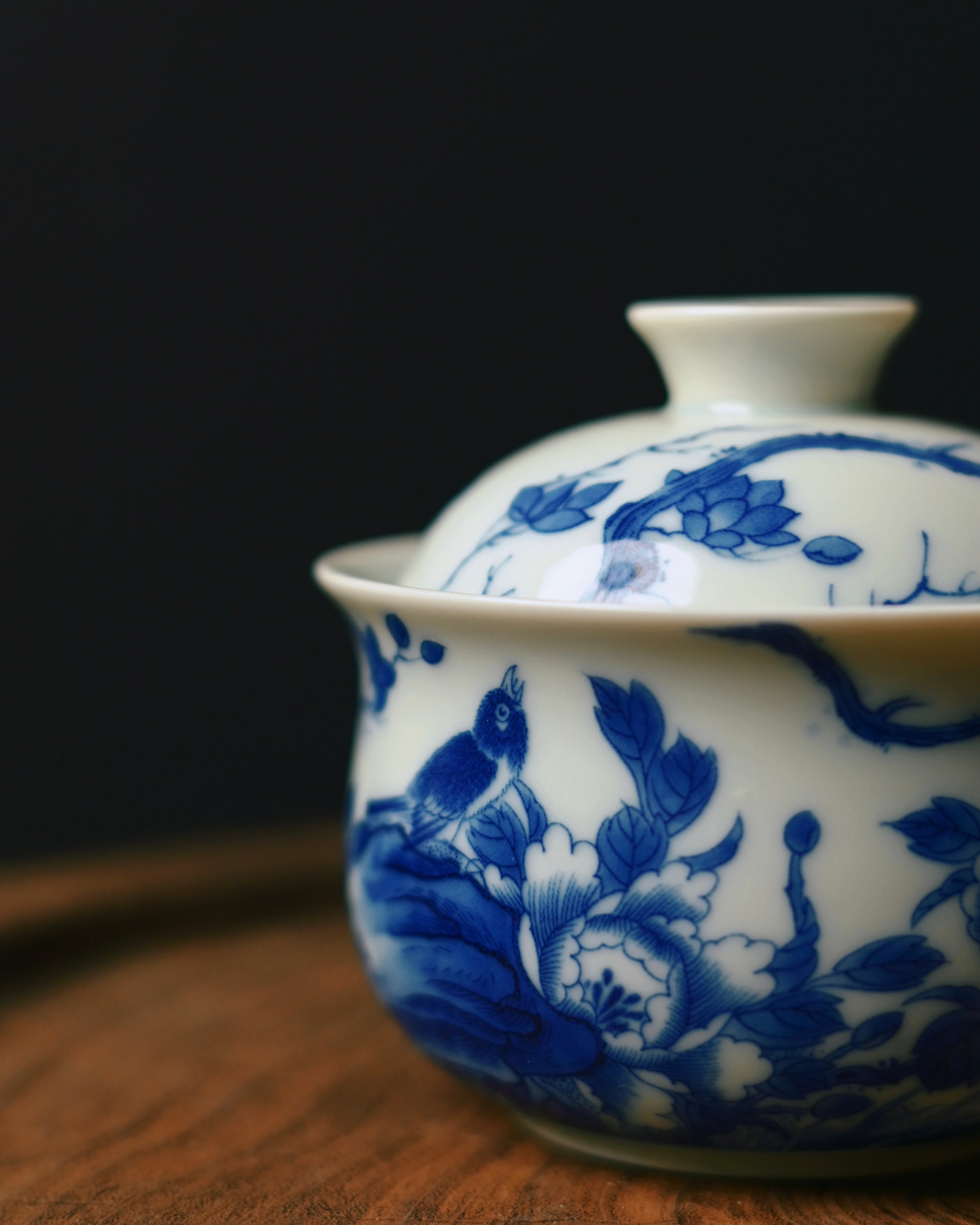 hand painted blue and white gaiwan – Jingdezhen Blue and White Birds and Flowers Gaiwan 150ml by Kungfuyang